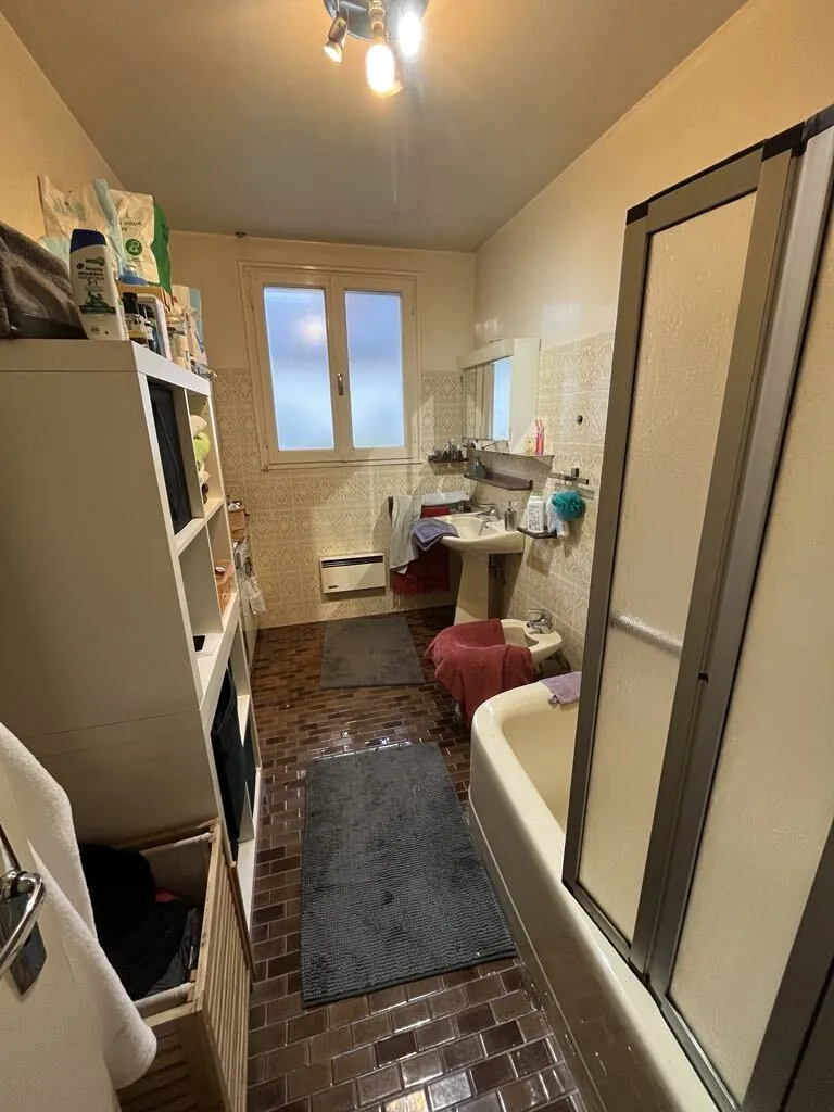 Maison de plain-pied à vendre à Bourges, proche de la place Sereaucourt 