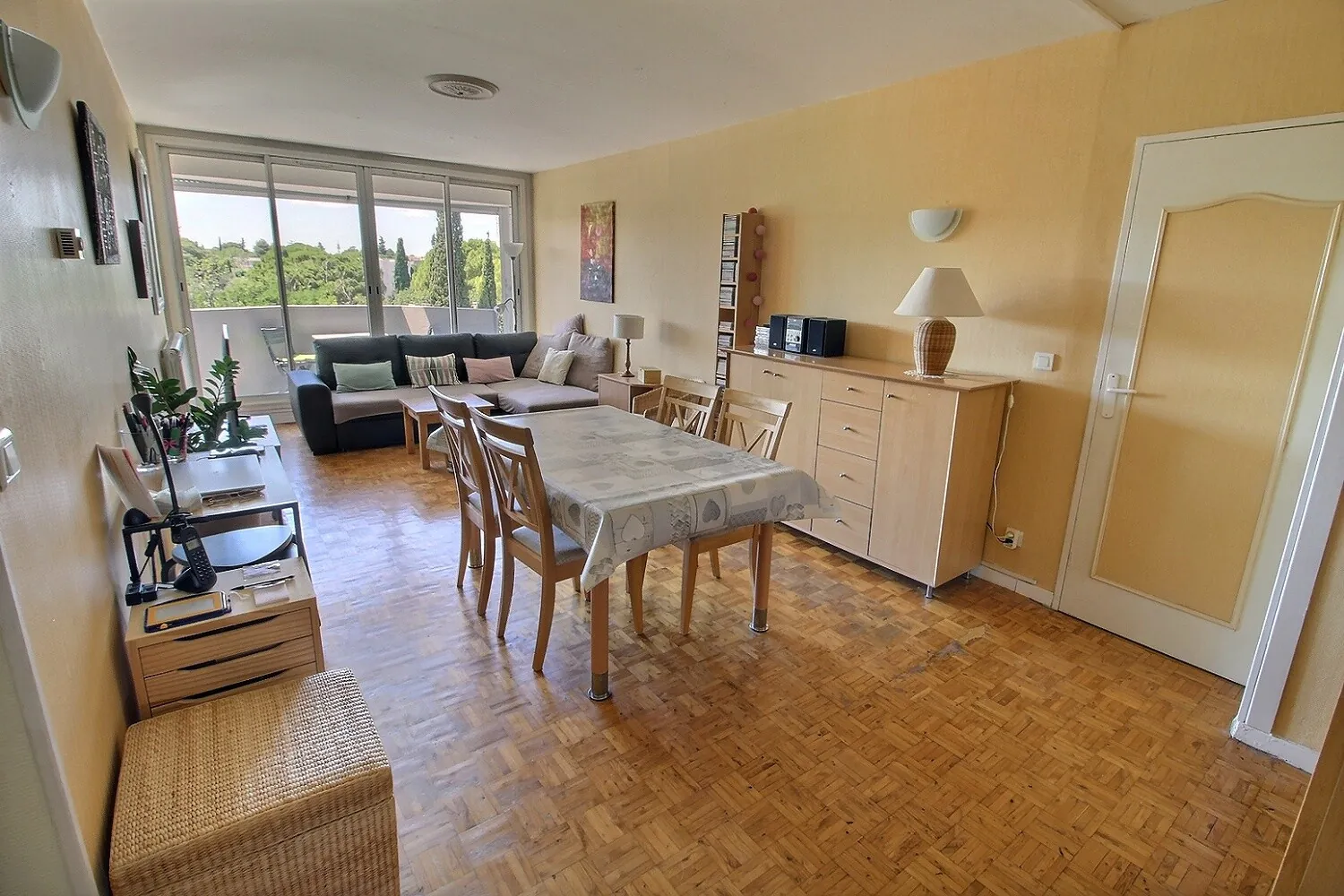 Appartement T3 avec balcon, parking et vue dégagée à Montpellier Croix d'Argent