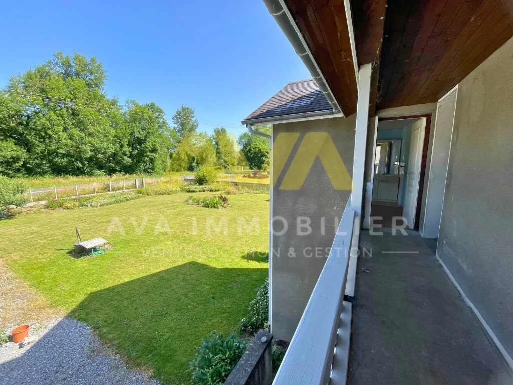 Maison de village à rénover de 150 m² proche Tardets avec terrain et potentiel 