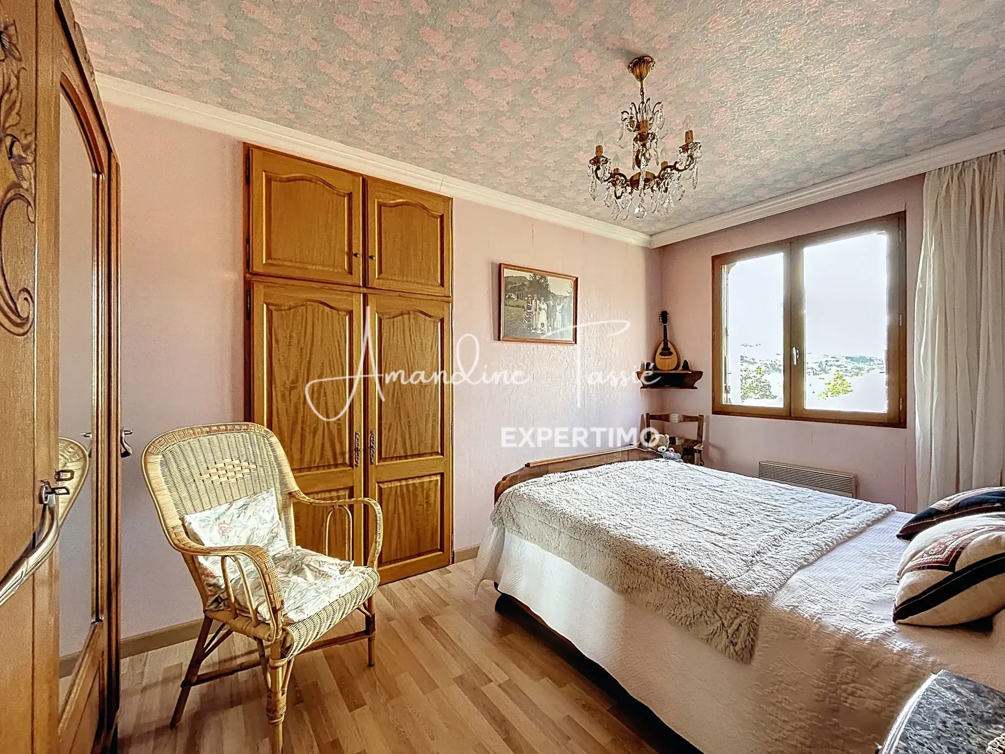 À vendre à Millau : grand appartement avec terrasse, ascenseur et luminosité exceptionnelle 