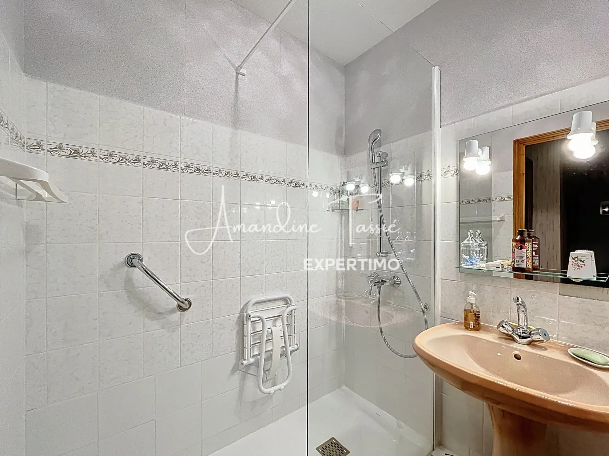 À vendre à Millau : grand appartement avec terrasse, ascenseur et luminosité exceptionnelle 