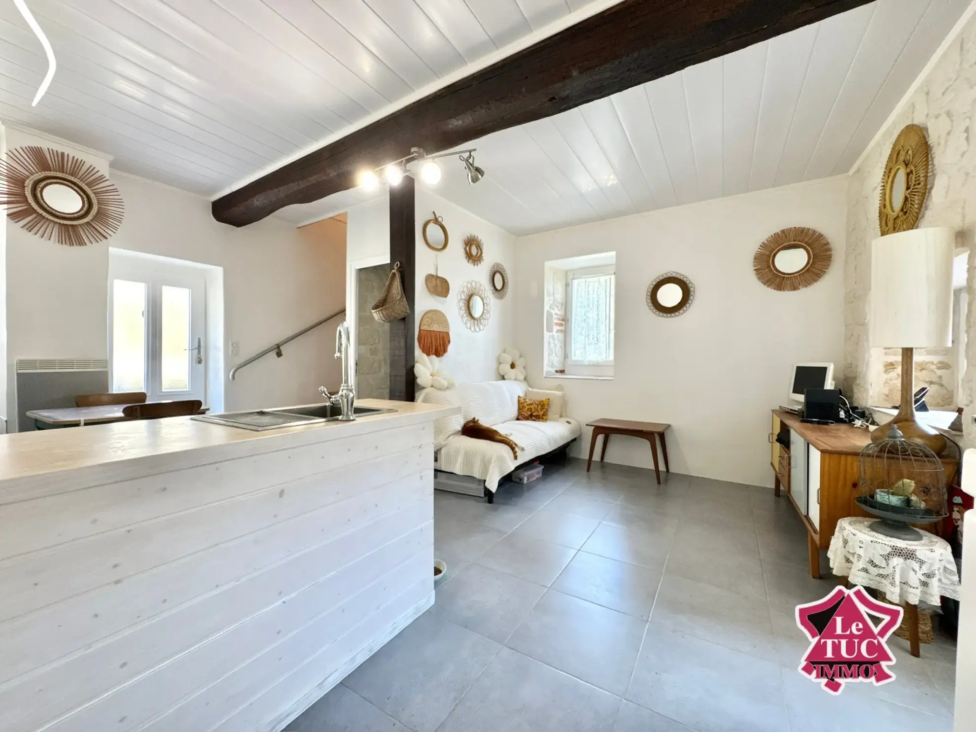 Maison médiévale rénovée avec terrasse à Penne d'Agenais, 2 chambres 