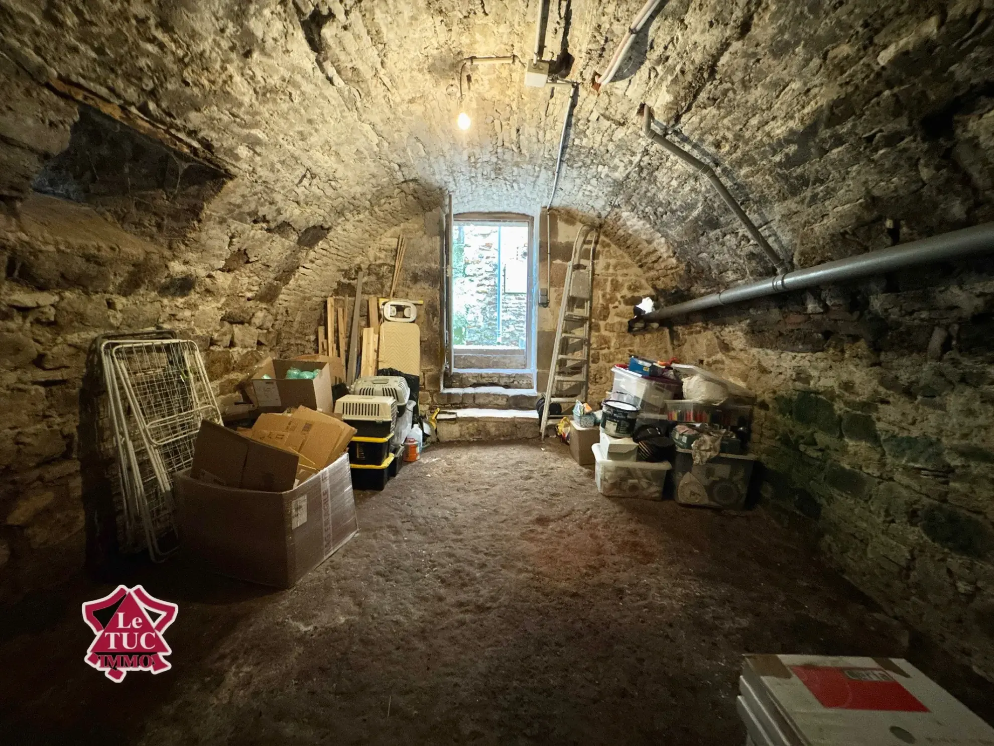 Maison médiévale rénovée avec terrasse à Penne d'Agenais, 2 chambres 