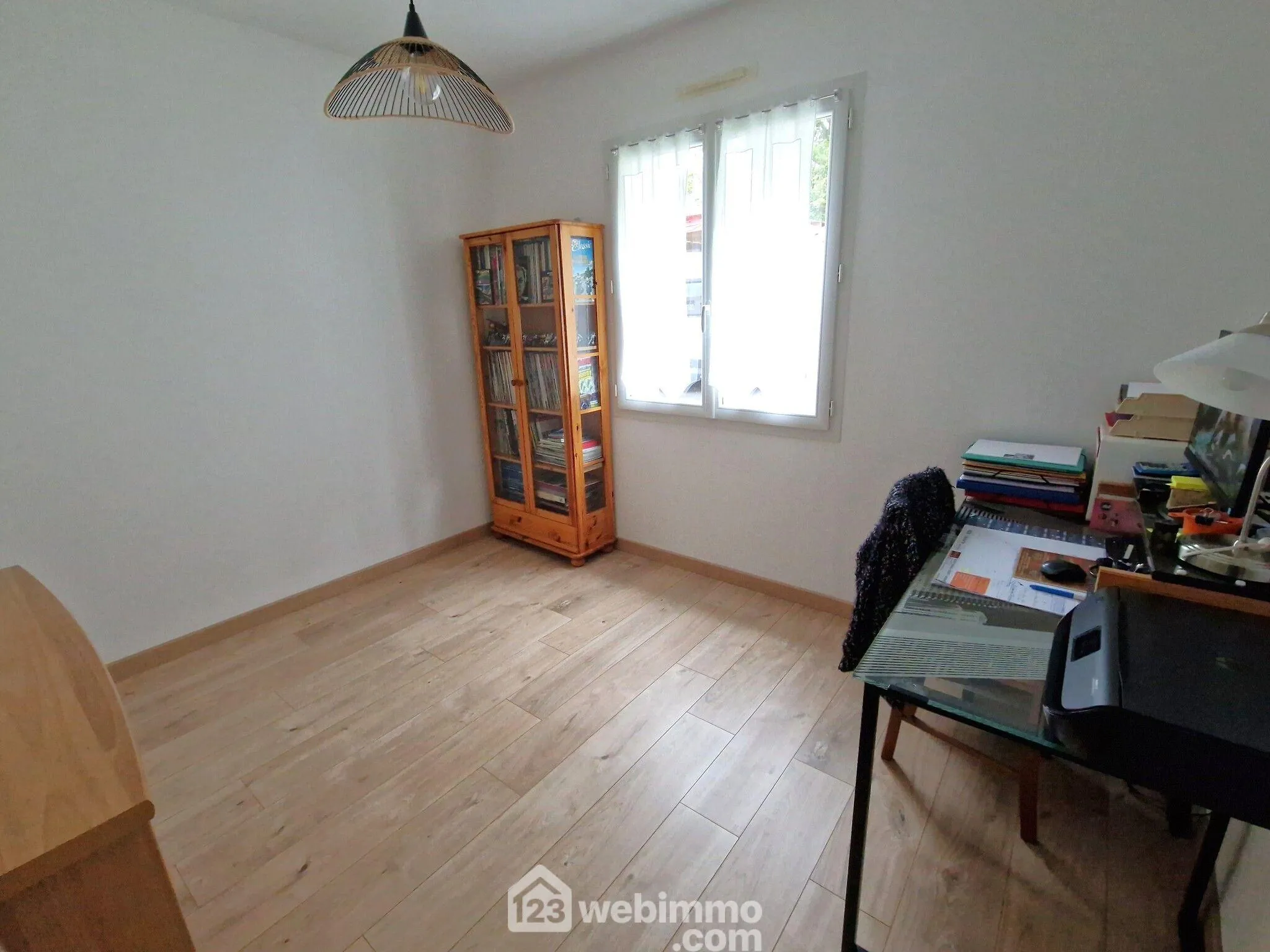 Belle maison de plain-pied avec dépendances à La Roche-sur-Yon, rénovée en 2010 