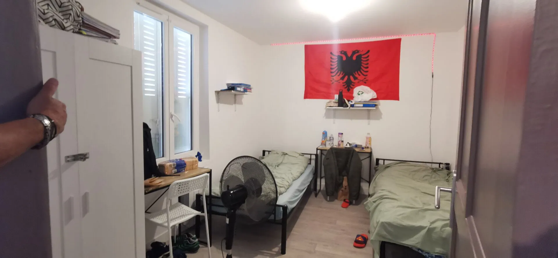 Investissez dans cette maison à Mâcon avec 2 appartements rénovés et rentabilité élevée 