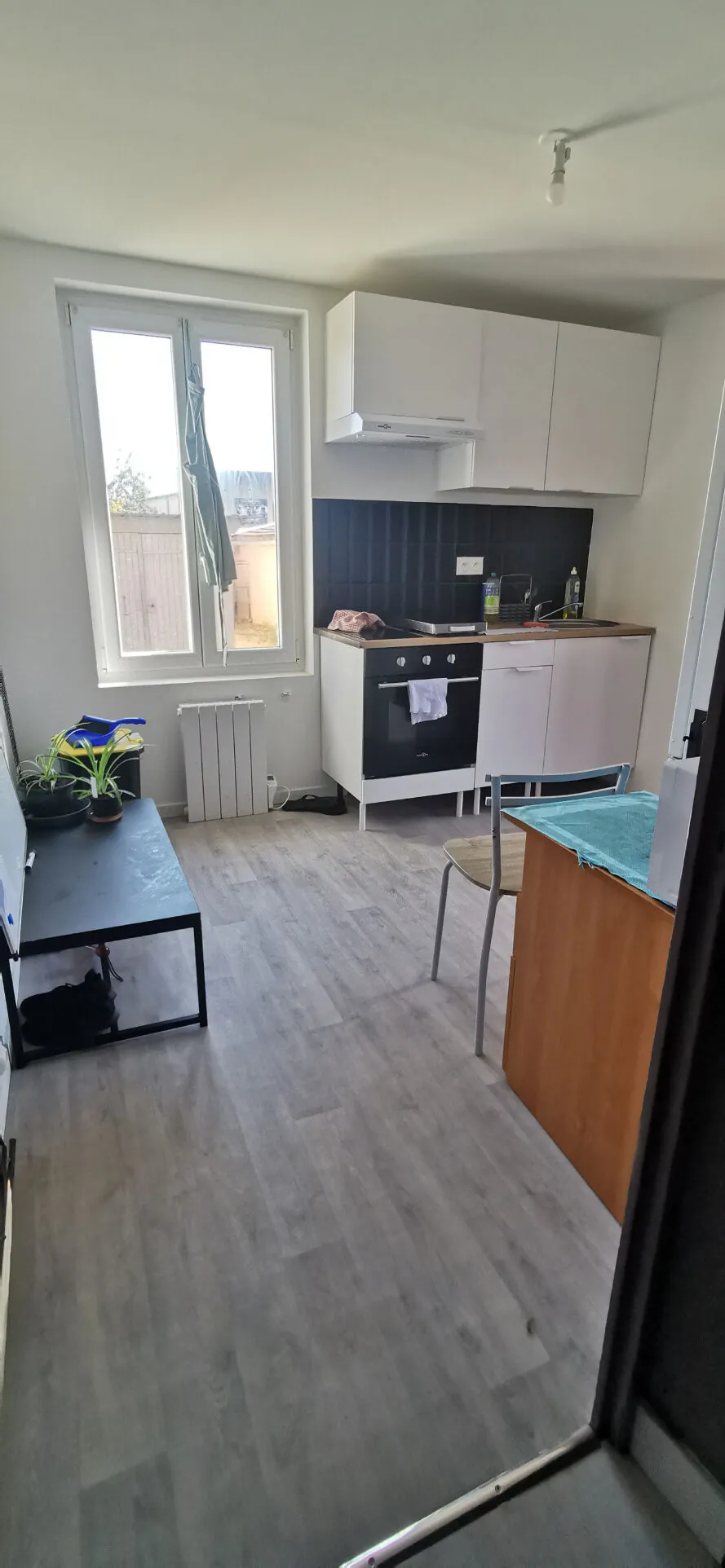Investissez dans cette maison à Mâcon avec 2 appartements rénovés et rentabilité élevée 