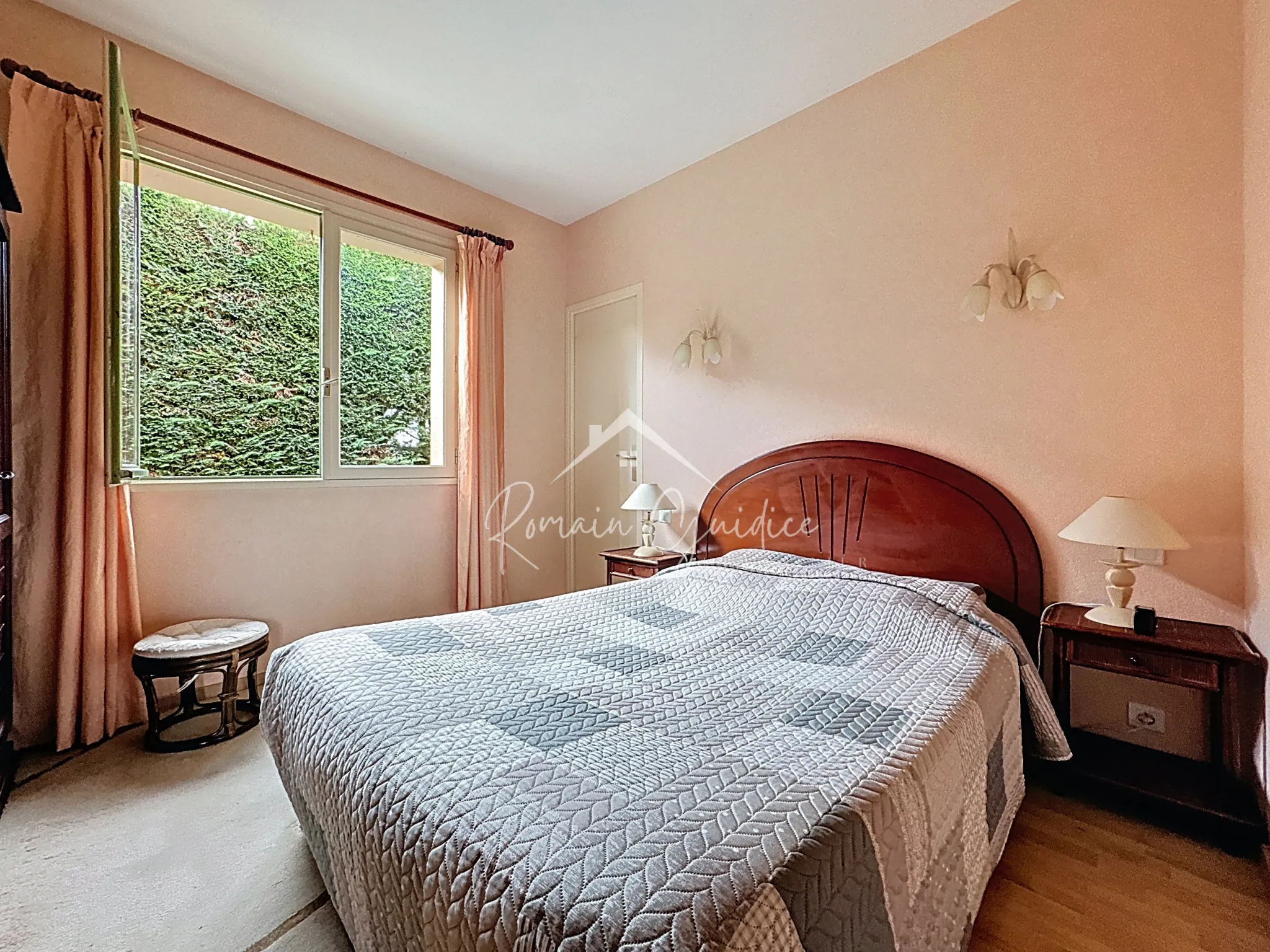 Villa F5 de 118 m² avec terrasses et garage dans le Crès à Millau 