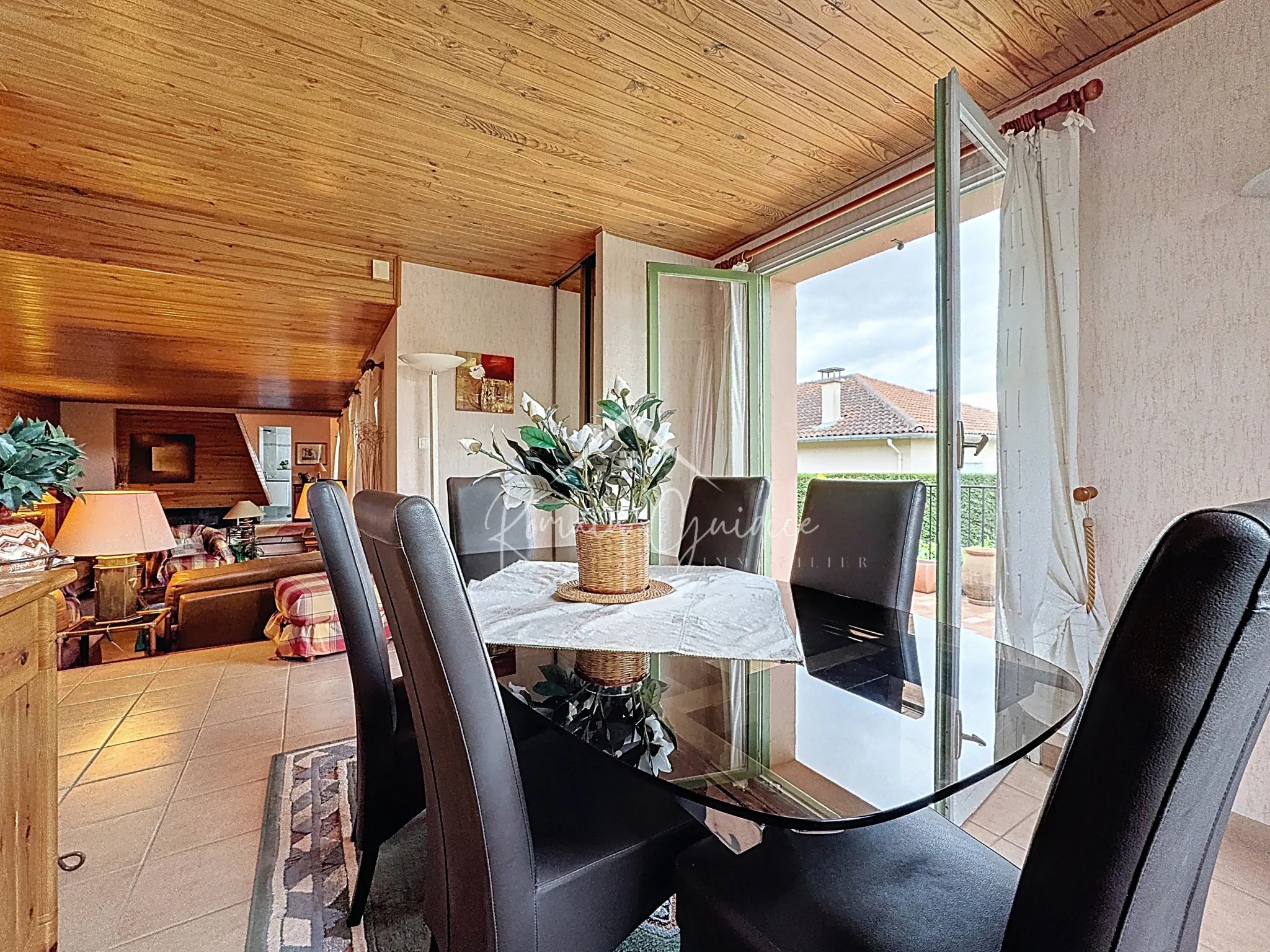 Villa F5 de 118 m² avec terrasses et garage dans le Crès à Millau 