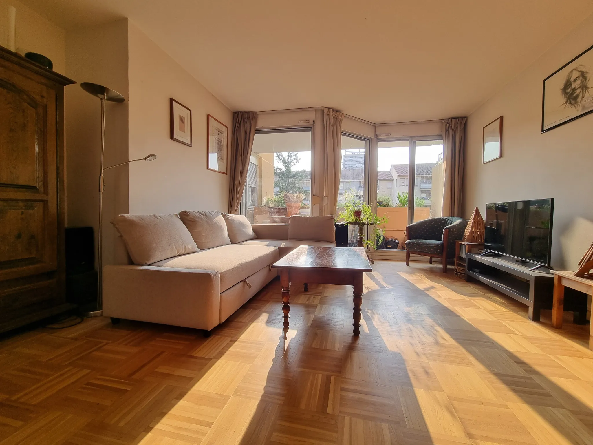 Appartement T2 de 60 m2 avec balcon à Villeurbanne, Quartier Gratte-Ciel 