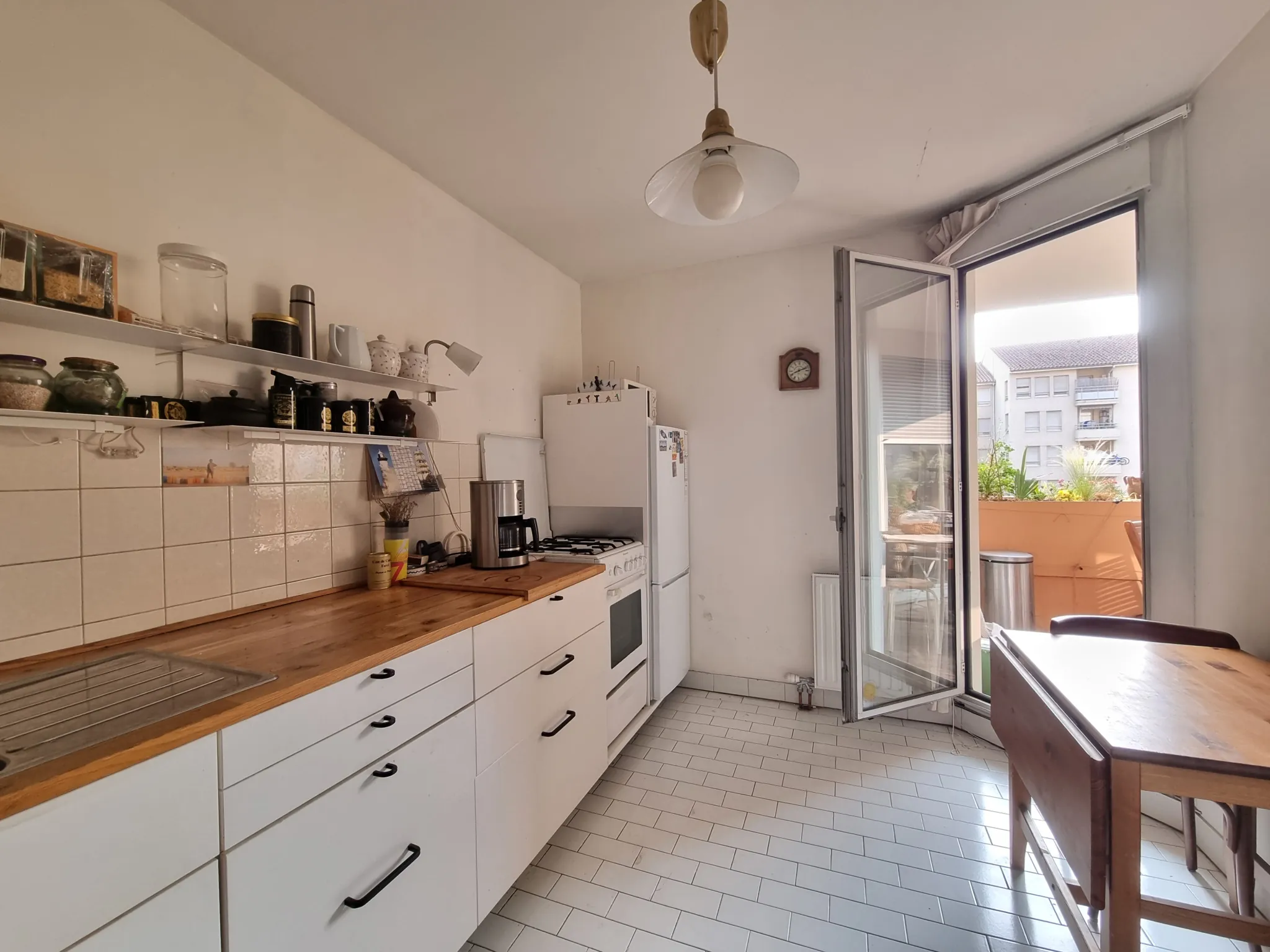 Appartement T2 de 60 m2 avec balcon à Villeurbanne, Quartier Gratte-Ciel 