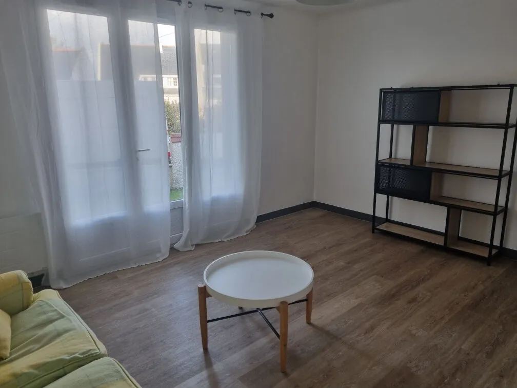 Appartement T2 entièrement rénové avec jardin et parking près de La Baule 