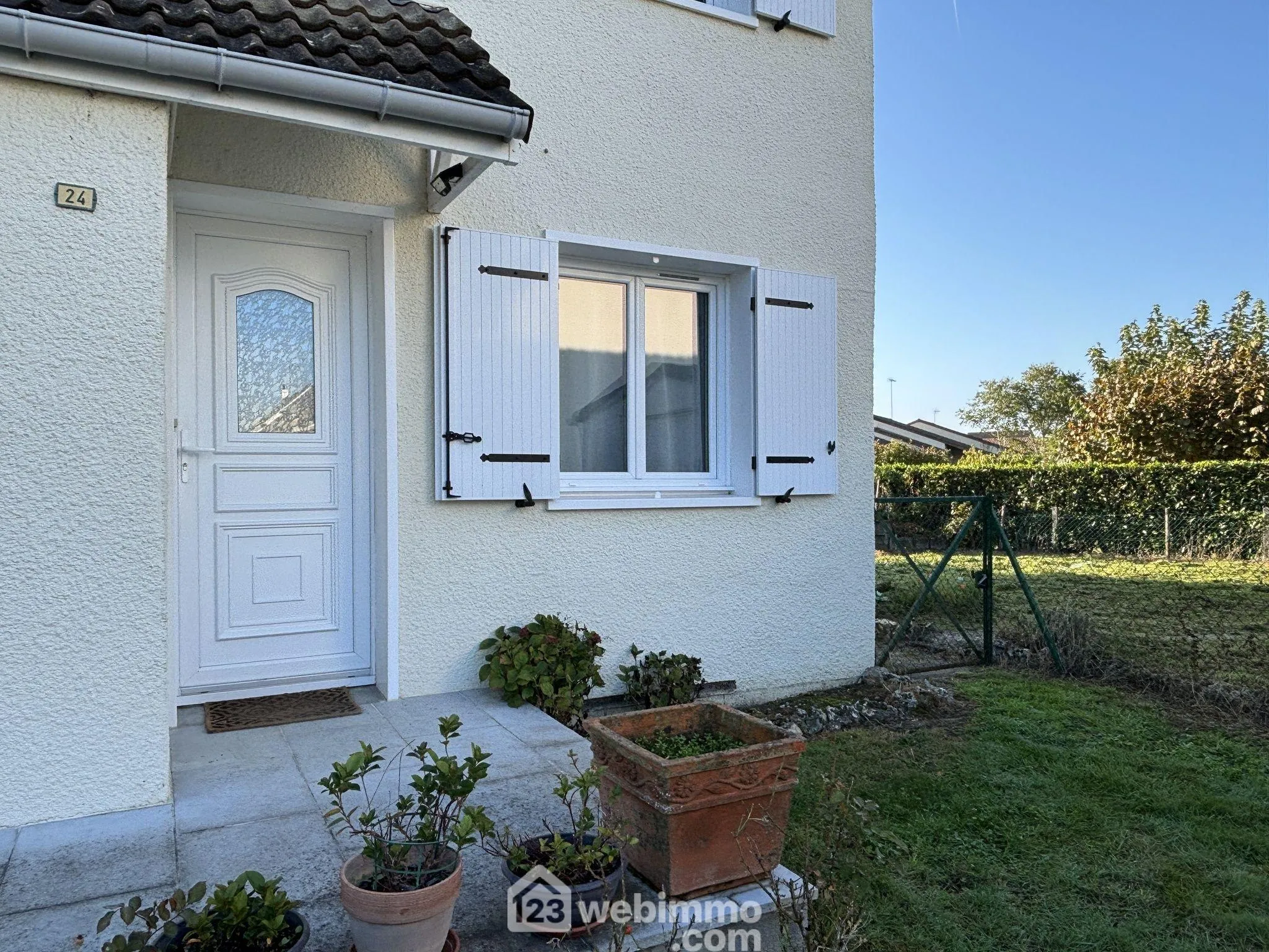 Achat maison 103m² à Naintré avec garage et terrain clos 