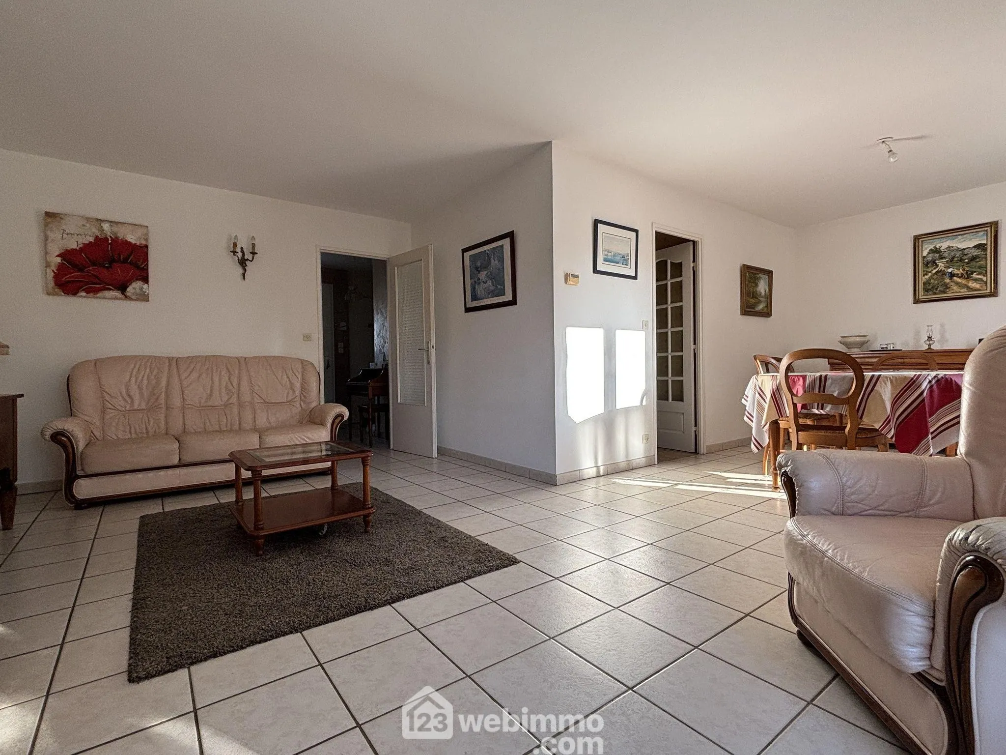 Achat maison 103m² à Naintré avec garage et terrain clos 