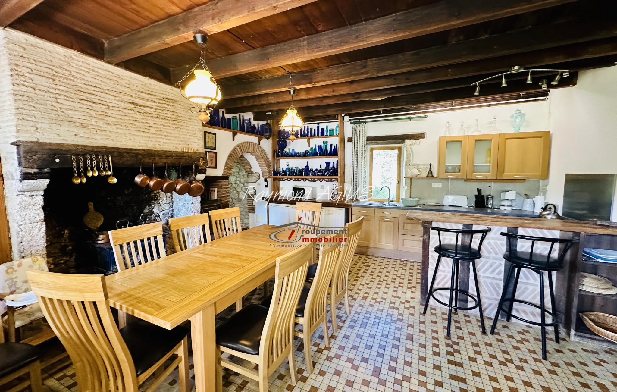 Charmante maison en pierre du XVIe siècle avec piscine en Dordogne 