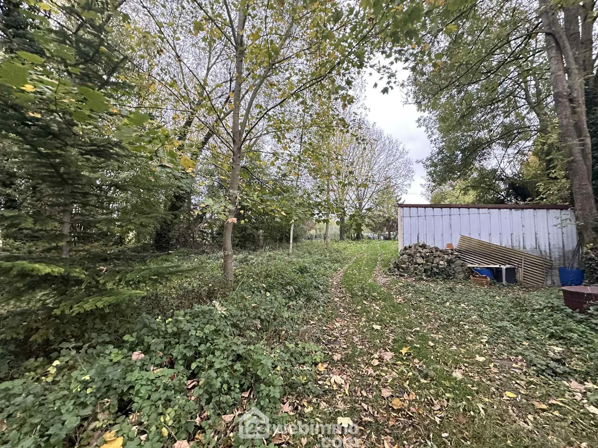 Joli terrain de loisirs de 2174 m² à Lisees-Notre-Dame