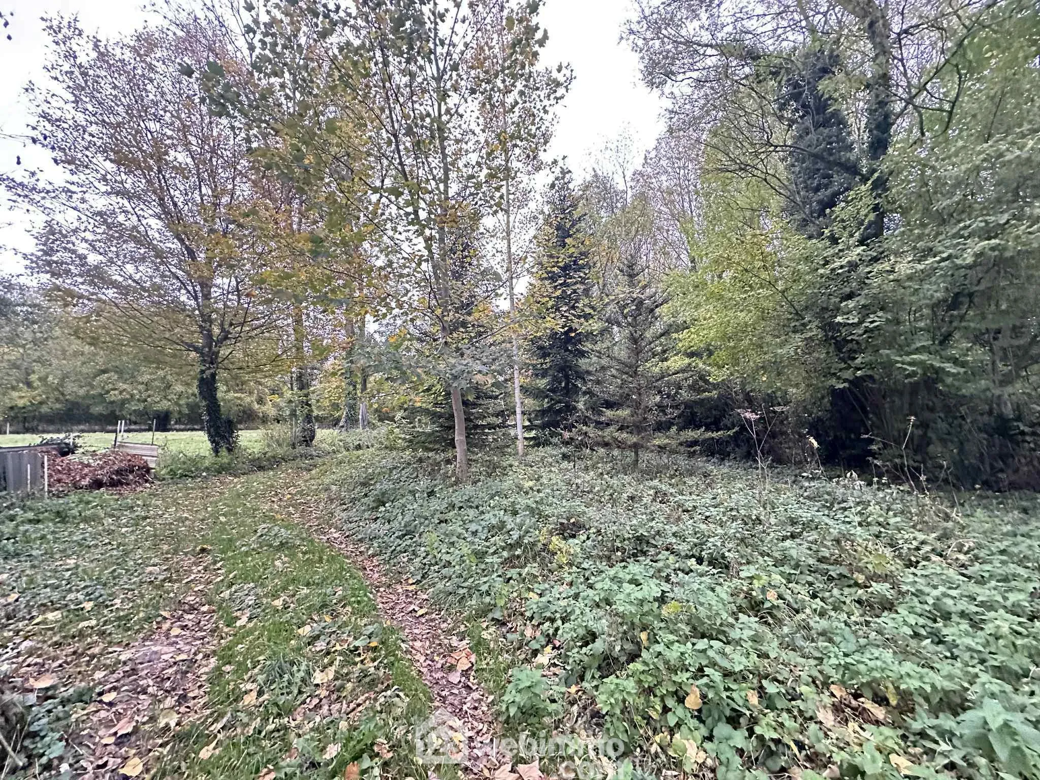 Joli terrain de loisirs de 2174 m² à Lisees-Notre-Dame 