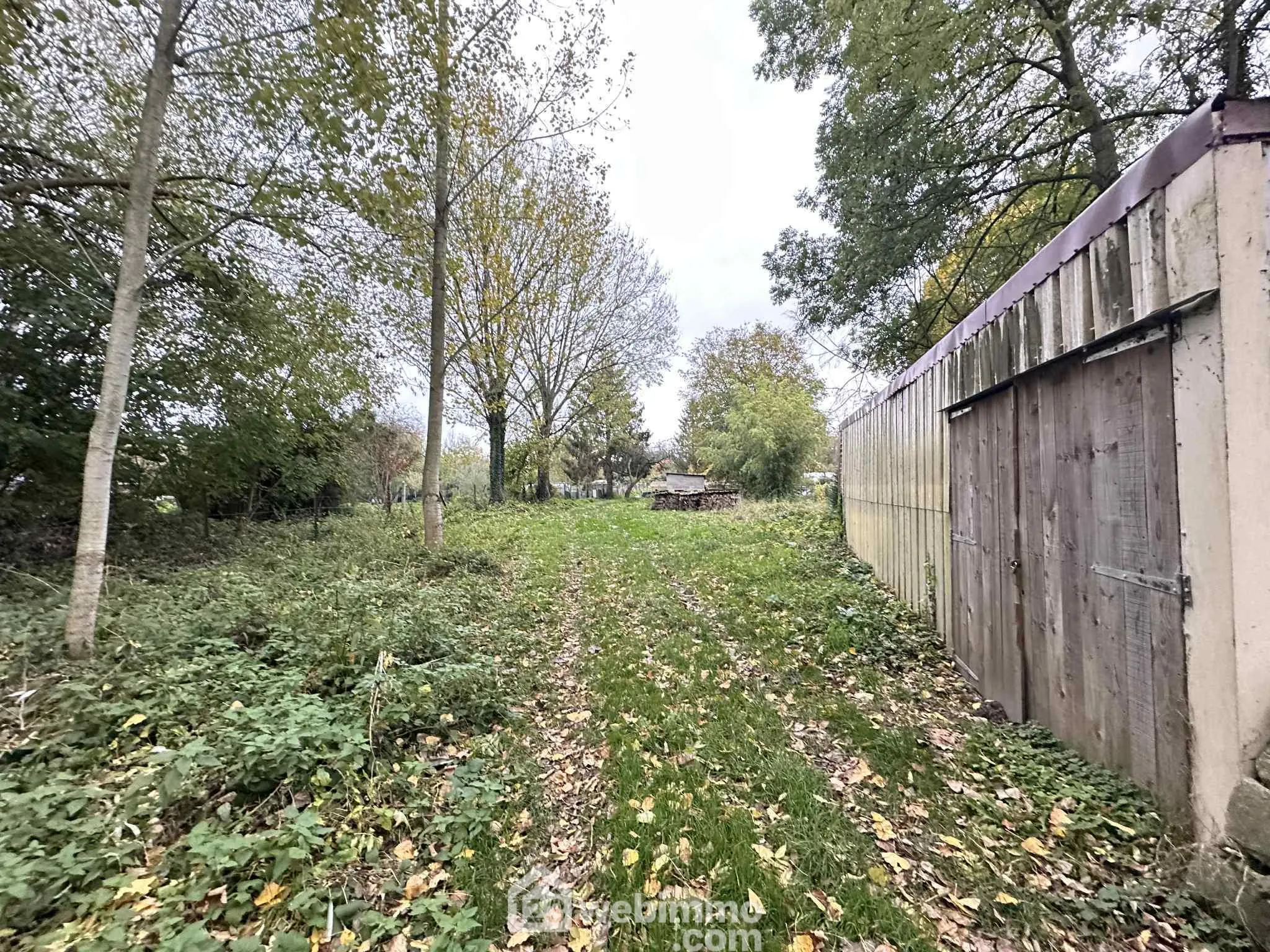 Joli terrain de loisirs de 2174 m² à Lisees-Notre-Dame 