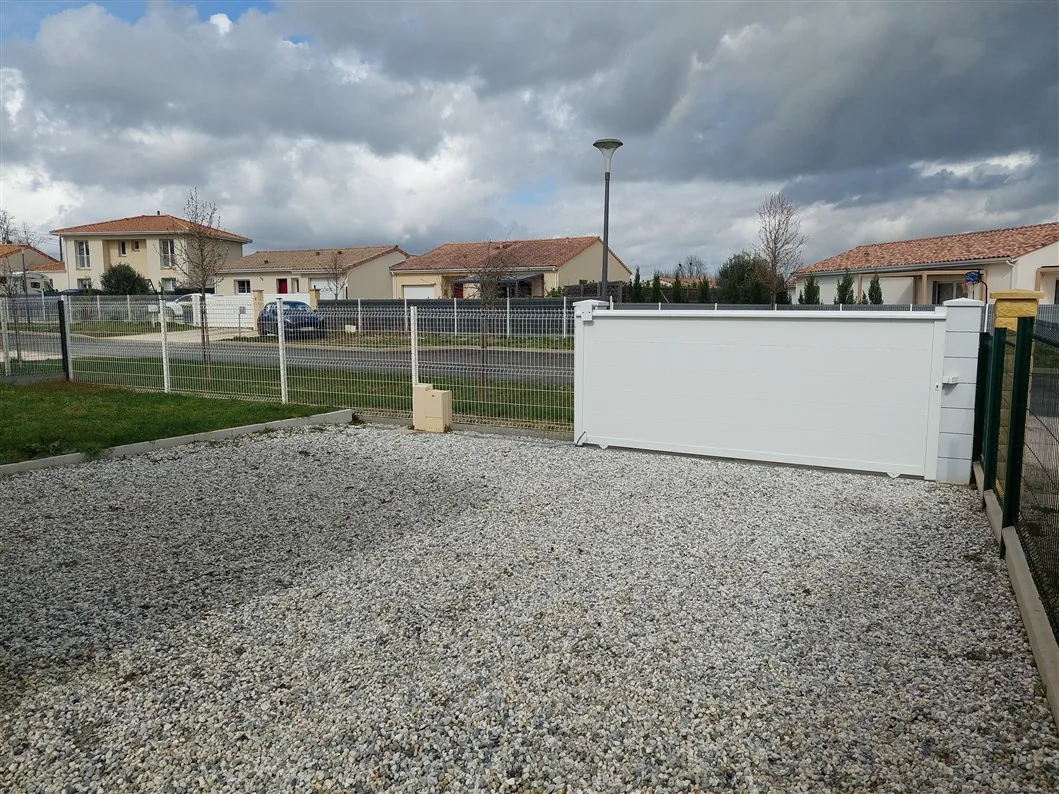 Maison neuve 2020 avec 3 chambres, terrasse et garage à Langon 