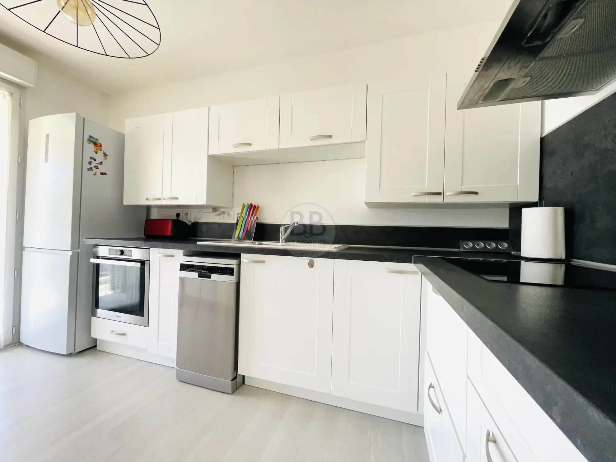 Appartement T2 lumineux de 53 m² avec terrasse et garage à Saint-Raphaël 