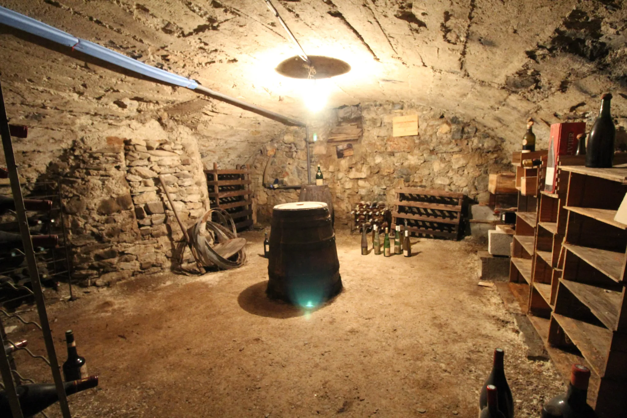 Maison en pierre rénovée à Brusque, 143 m², idéal résidence ou vacances 