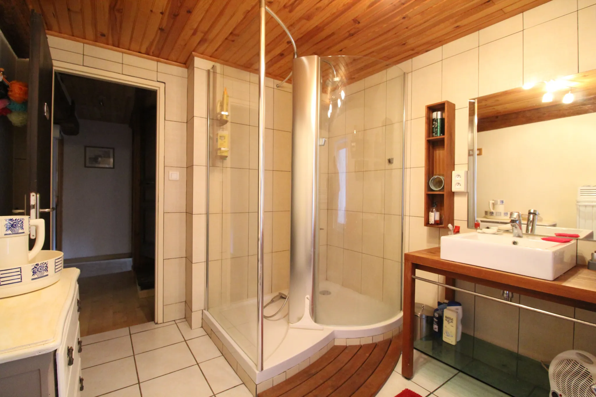 Maison en pierre rénovée à Brusque, 143 m², idéal résidence ou vacances 