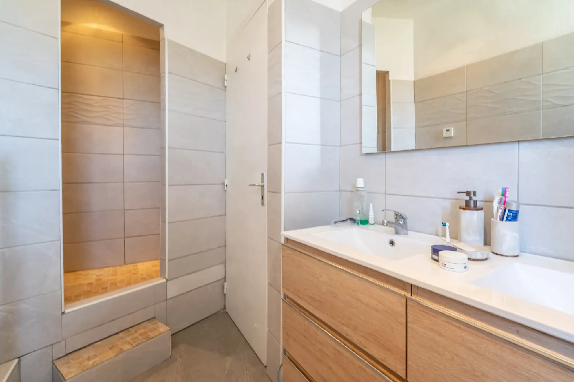 Appartement de charme de 118 m² à Narbonne en centre-ville 