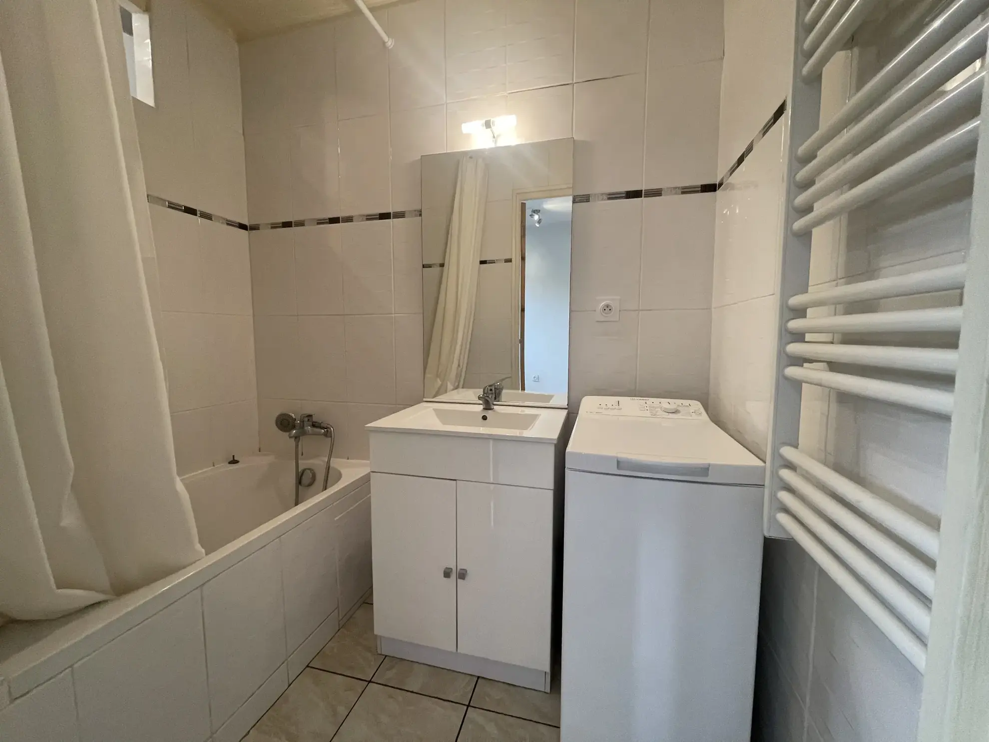 Studio de 33 m² avec coin nuit à Saint-Raphaël, proche centre-ville et plages 