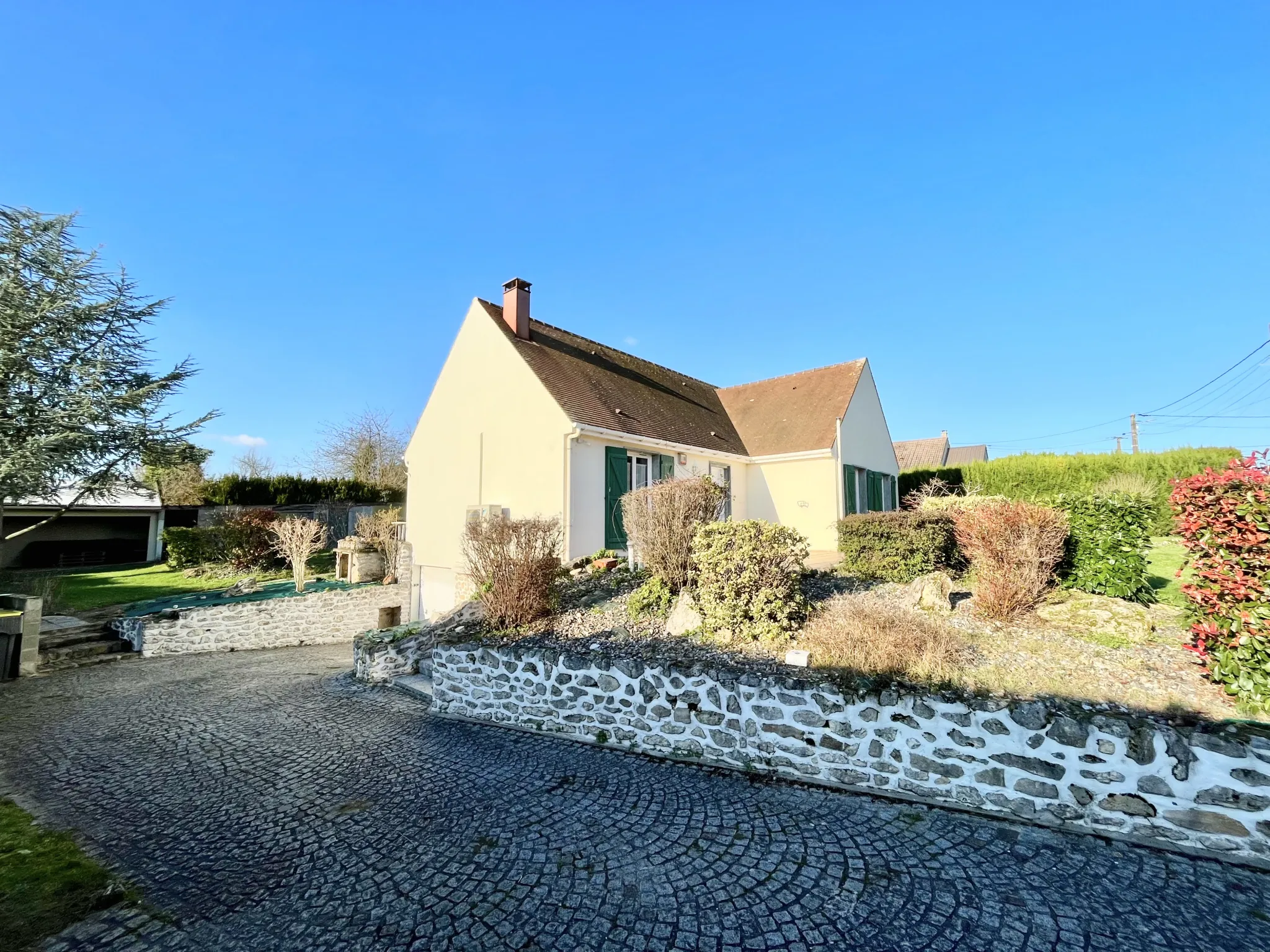 Maison plain-pied de 90m² avec sous-sol total à La Ferté-Gaucher 