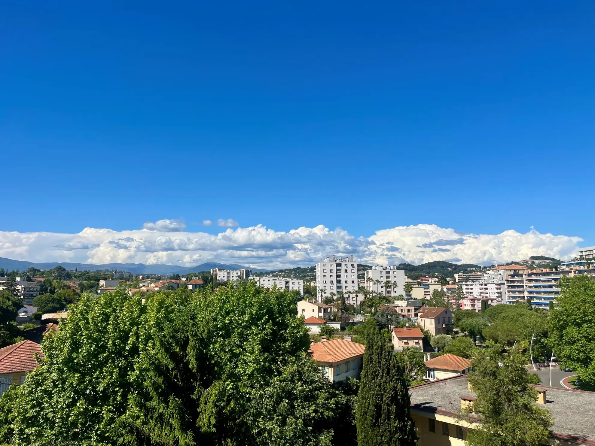 Appartement 3 pièces à Cannes avec terrasse, cave et parking, dernier étage