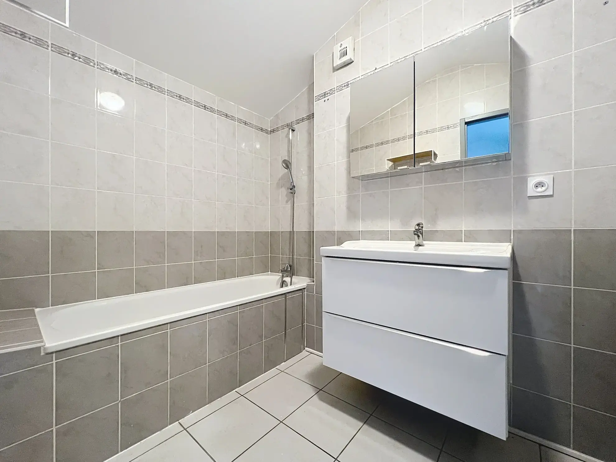 Appartement T3 en Duplex avec Cave au Centre-ville de Villefranche-sur-Saône 