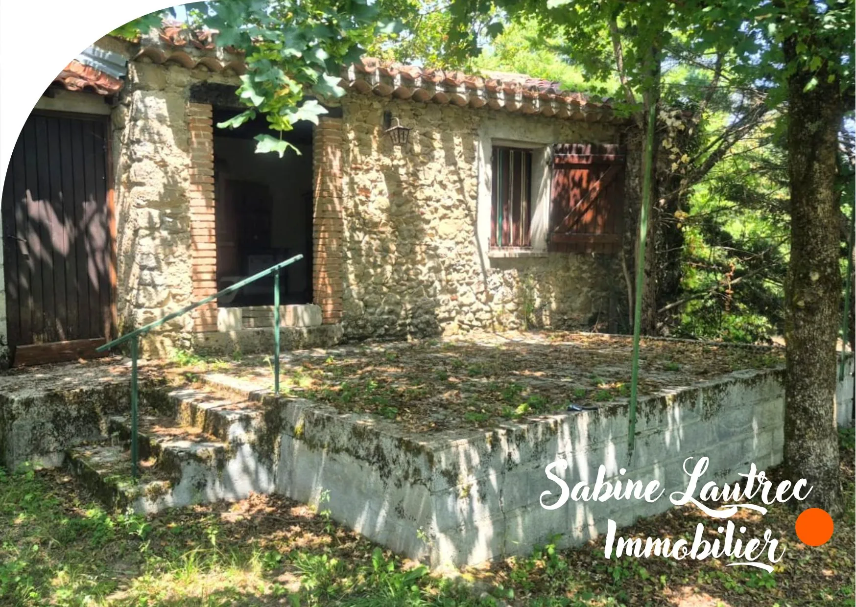 Terrain constructible de 1207 m² avec maison et dépendance en pierre à Lautrec proche Castres