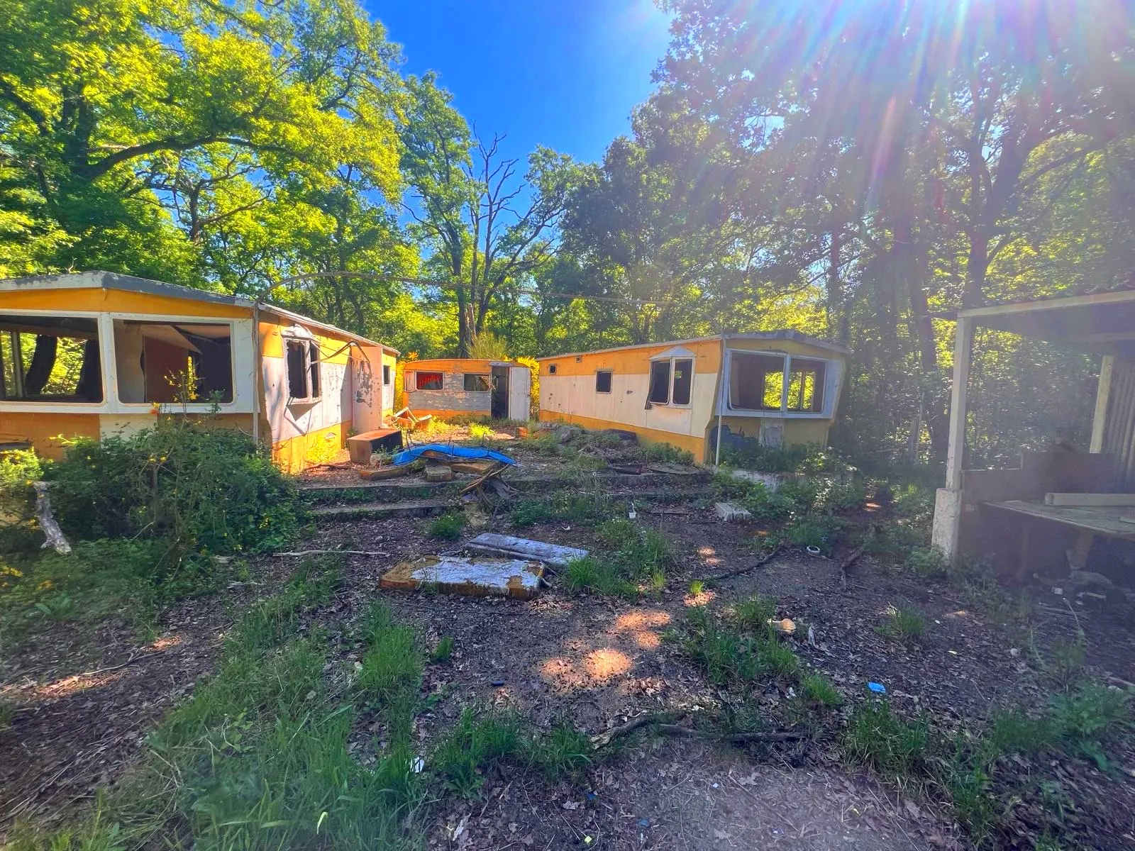 Terrain de loisirs à vendre à Germigny-des-Pres, proche de la Loire, à rénover