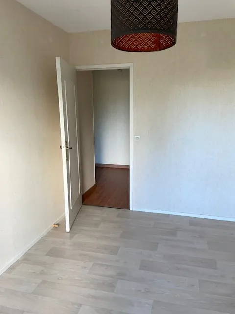 Appartement 3 pièces lumineux avec parking à Bordeaux-Cauderan - Résidence sécurisée 
