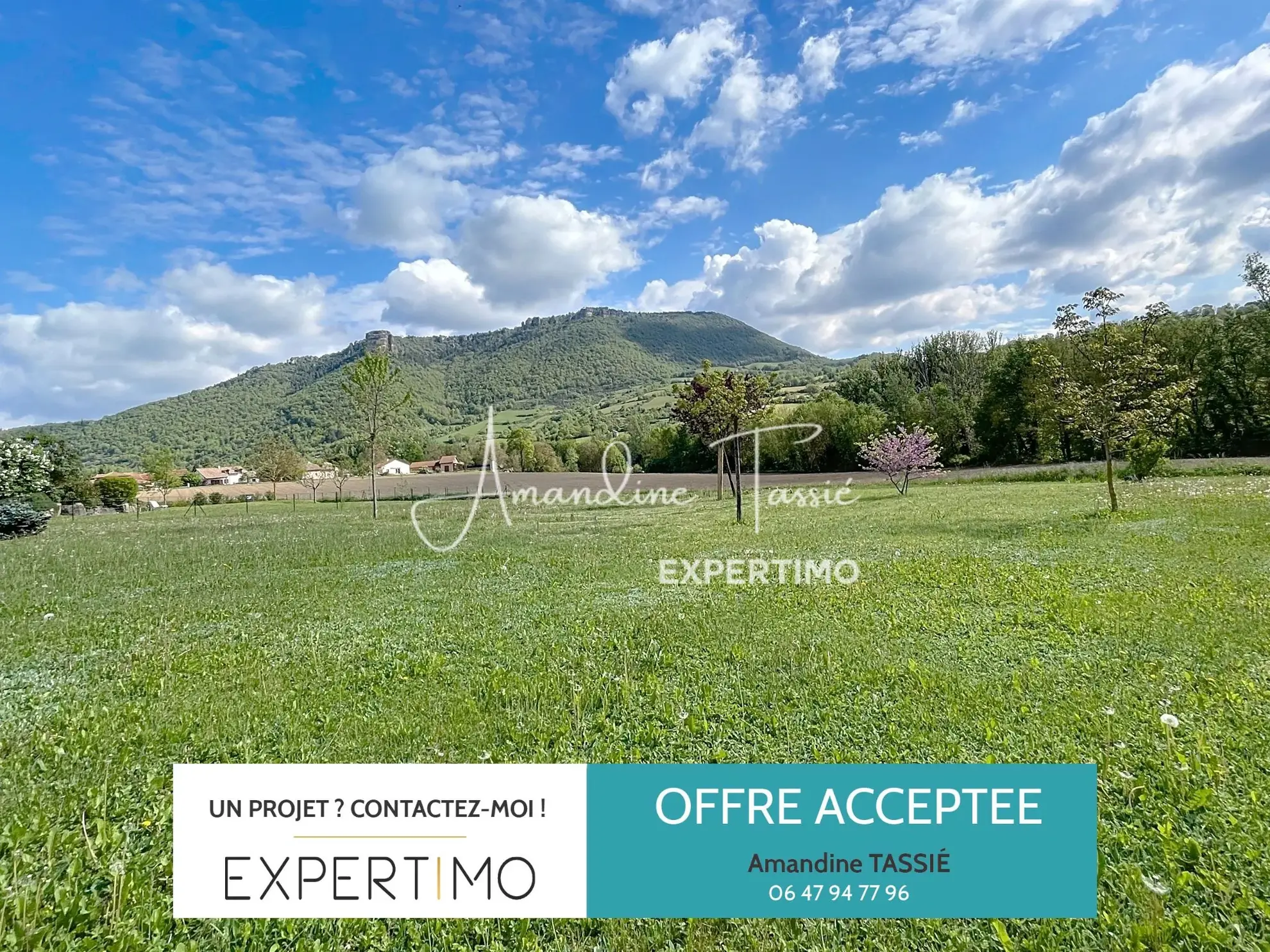 Terrain constructible à Nant avec vue imprenable sur le Roc Nantais