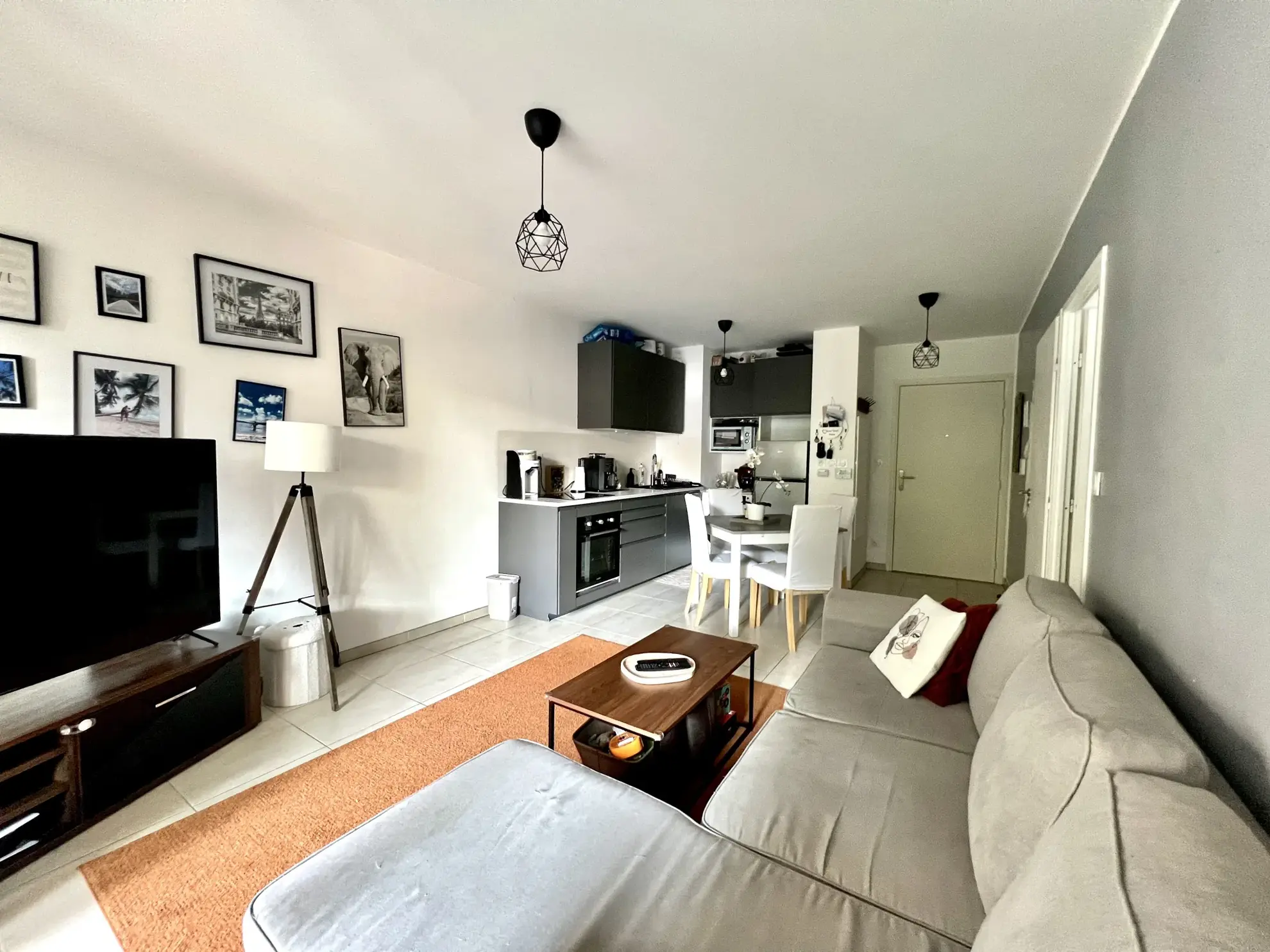 Vente appartement T2 récent avec terrasse et parking à Toulon