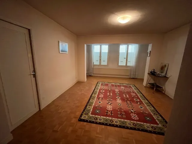 Maison avec deux logements à Semur-en-Auxois, jardin, garage, bon état 