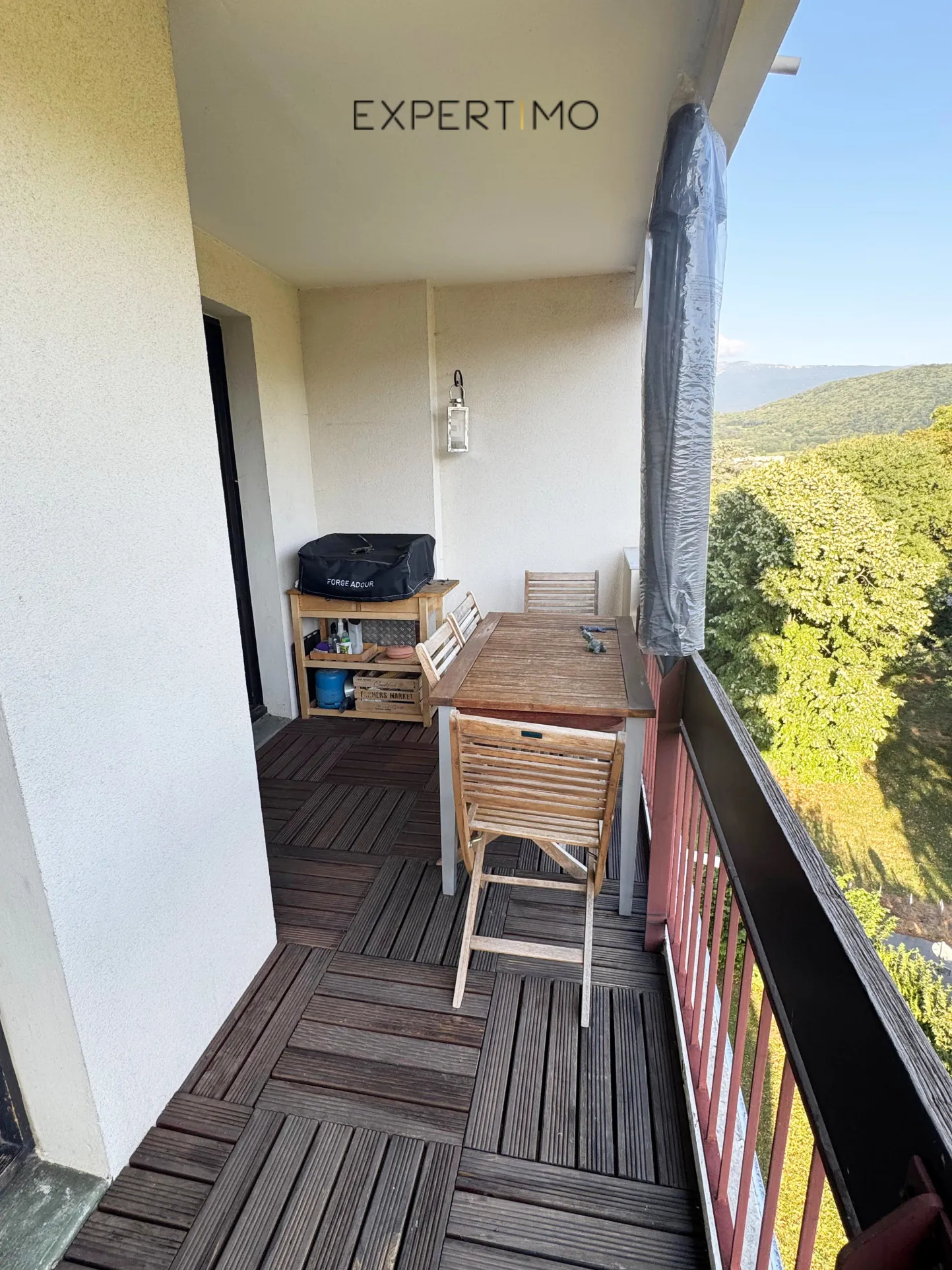 Appartement T4 rénové de 83 m² avec balcon à Échirolles 