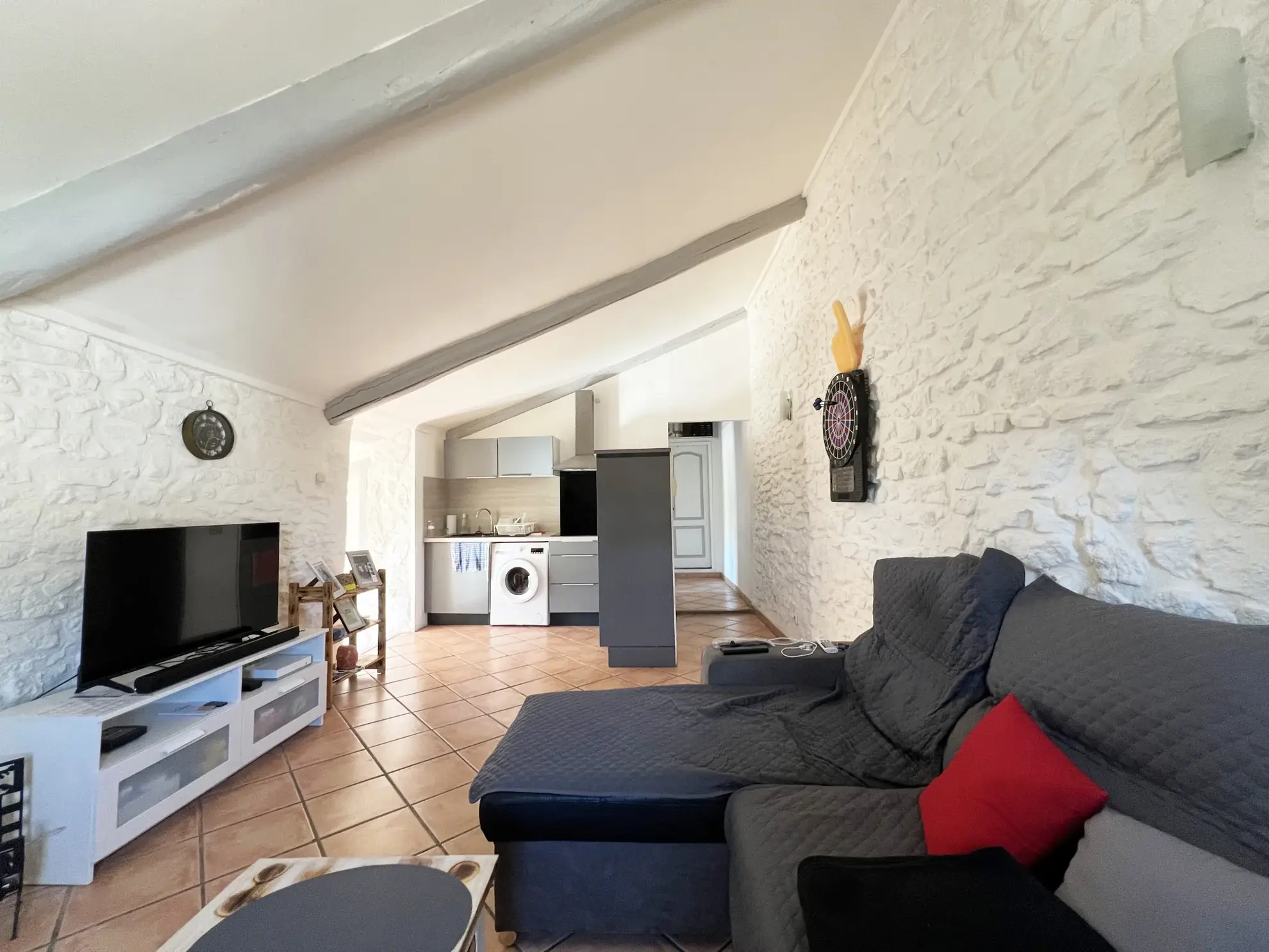 Appartement T3 à Orange de 51 m2 avec terrasse, calme et proximité commerces