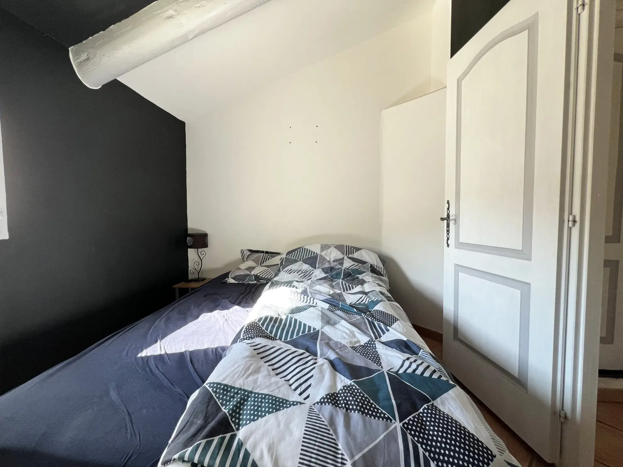 Appartement T3 à Orange de 51 m2 avec terrasse, calme et proximité commerces 
