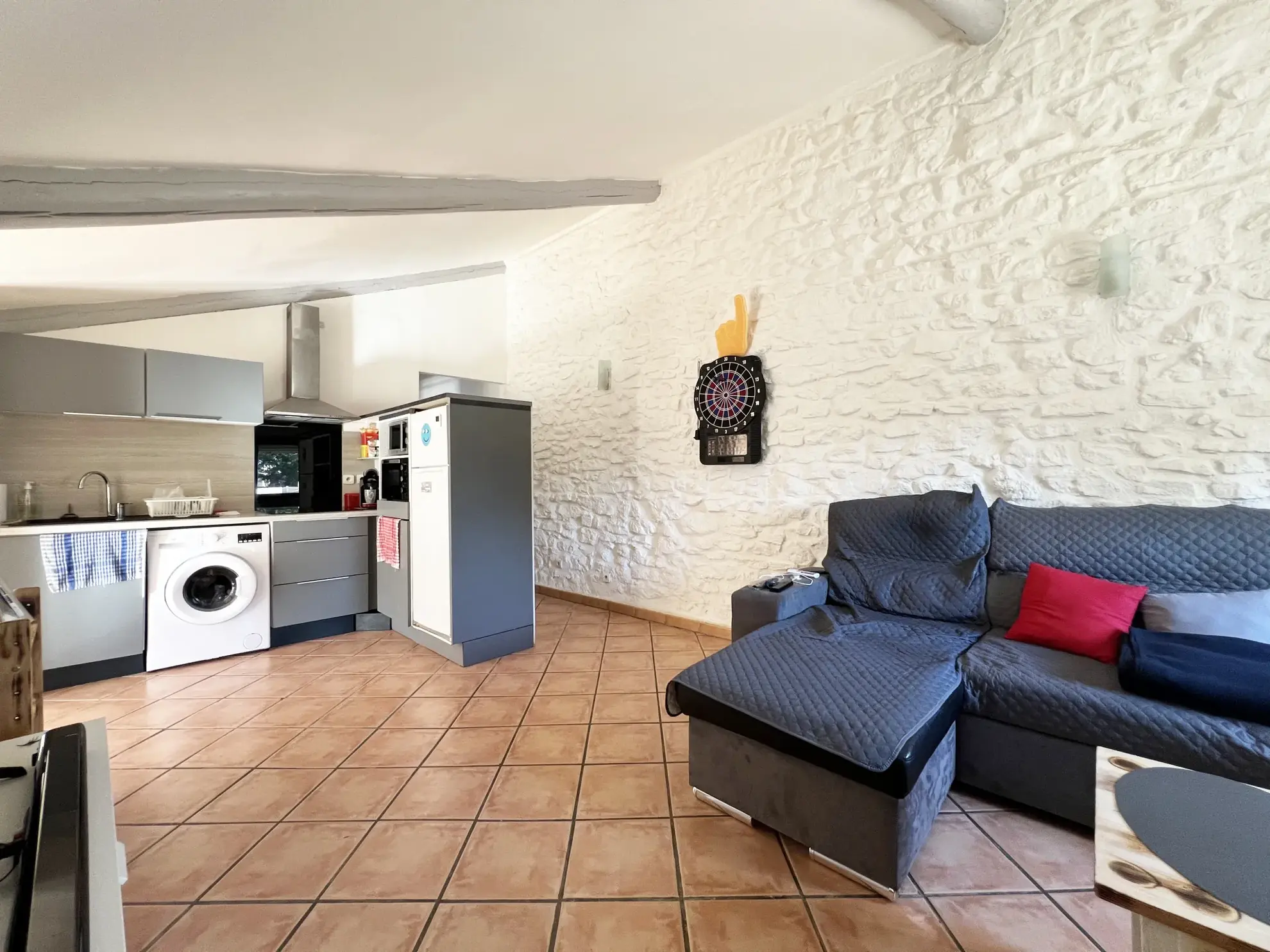 Appartement T3 à Orange de 51 m2 avec terrasse, calme et proximité commerces 