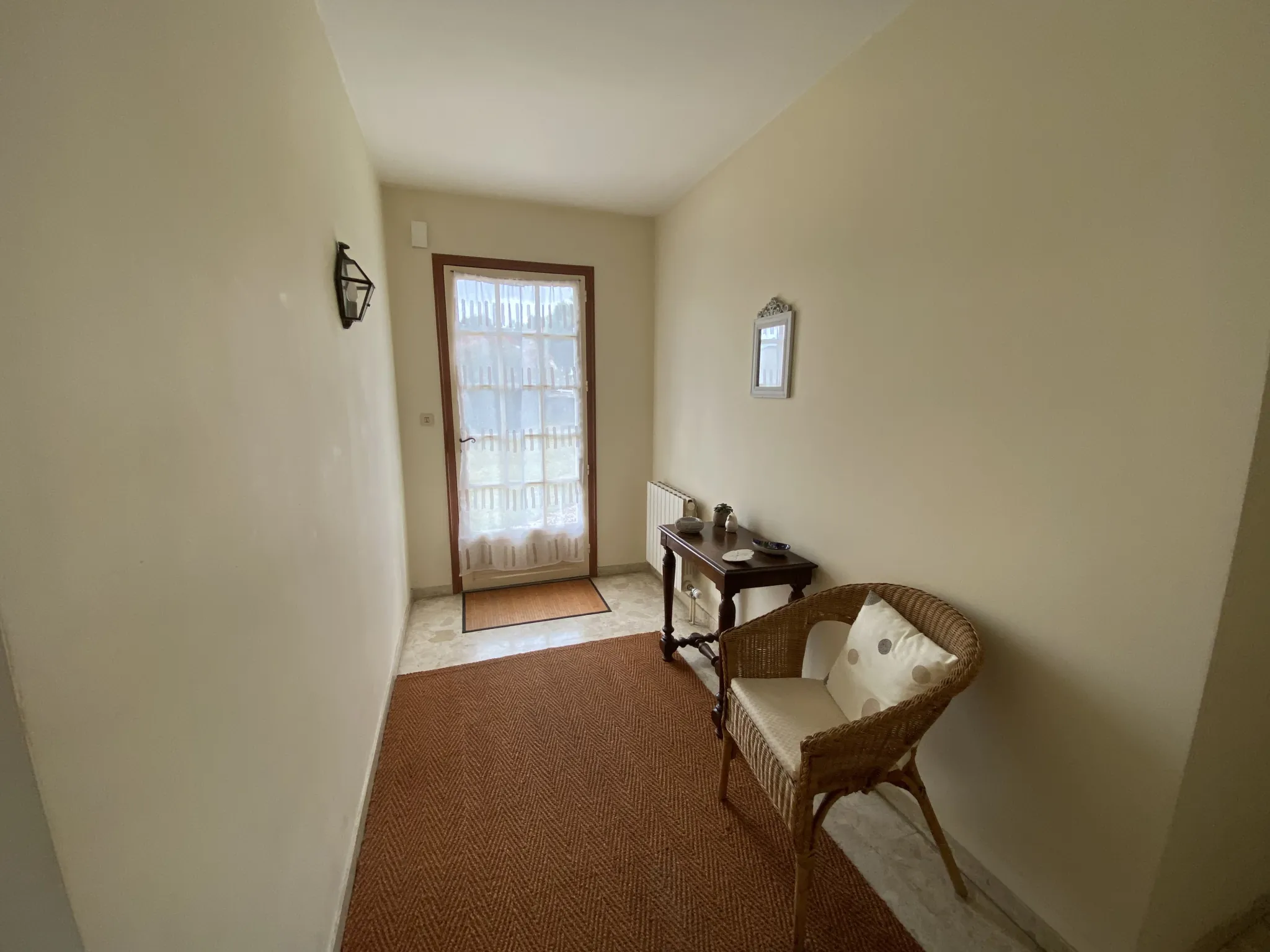 Villa de 160 m² proche centre-ville de La Réole avec 4 chambres et garage 