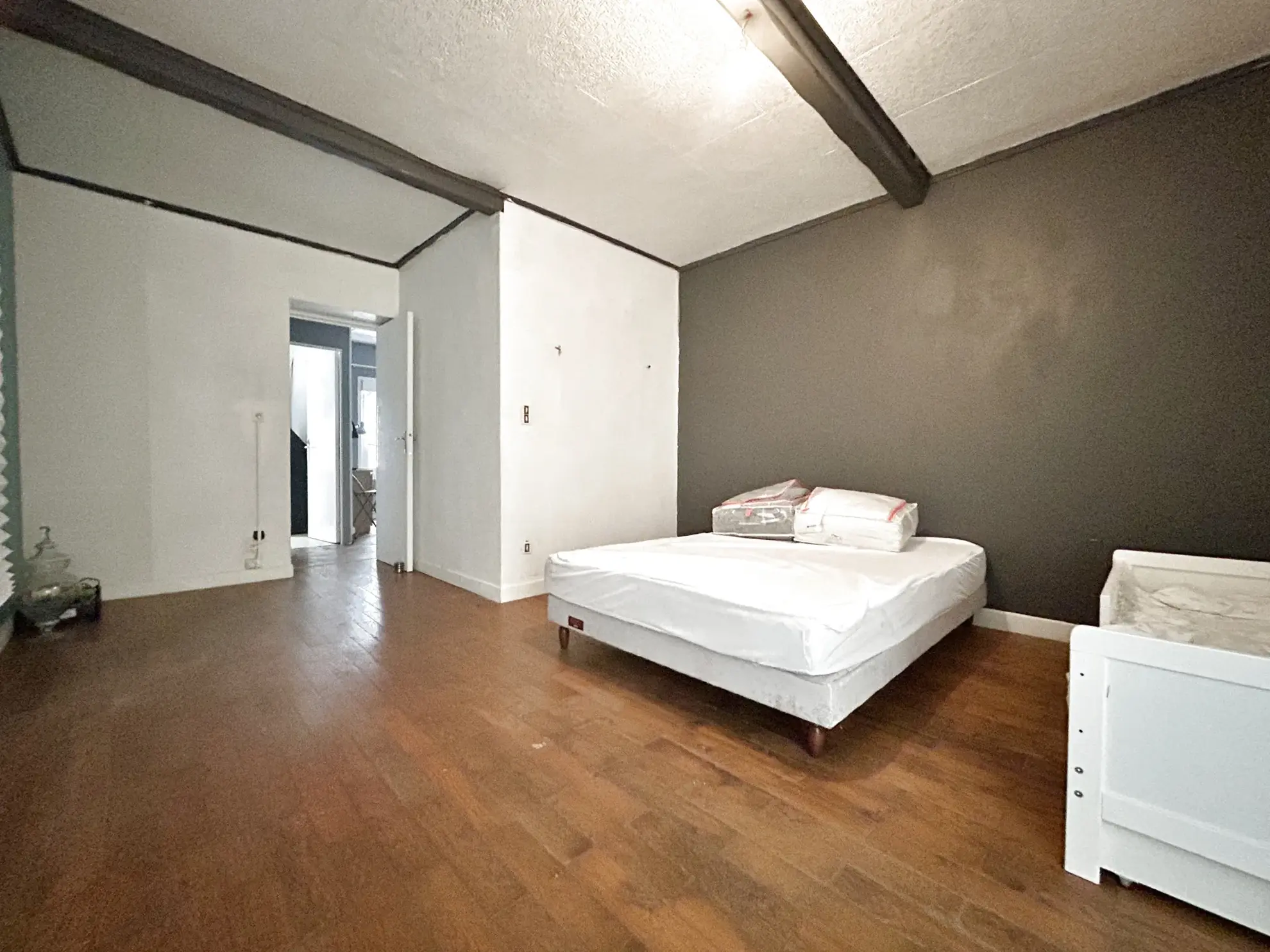 Maison avec hangar à Henin Beaumont - 5 chambres, jardin et appartement indépendant 