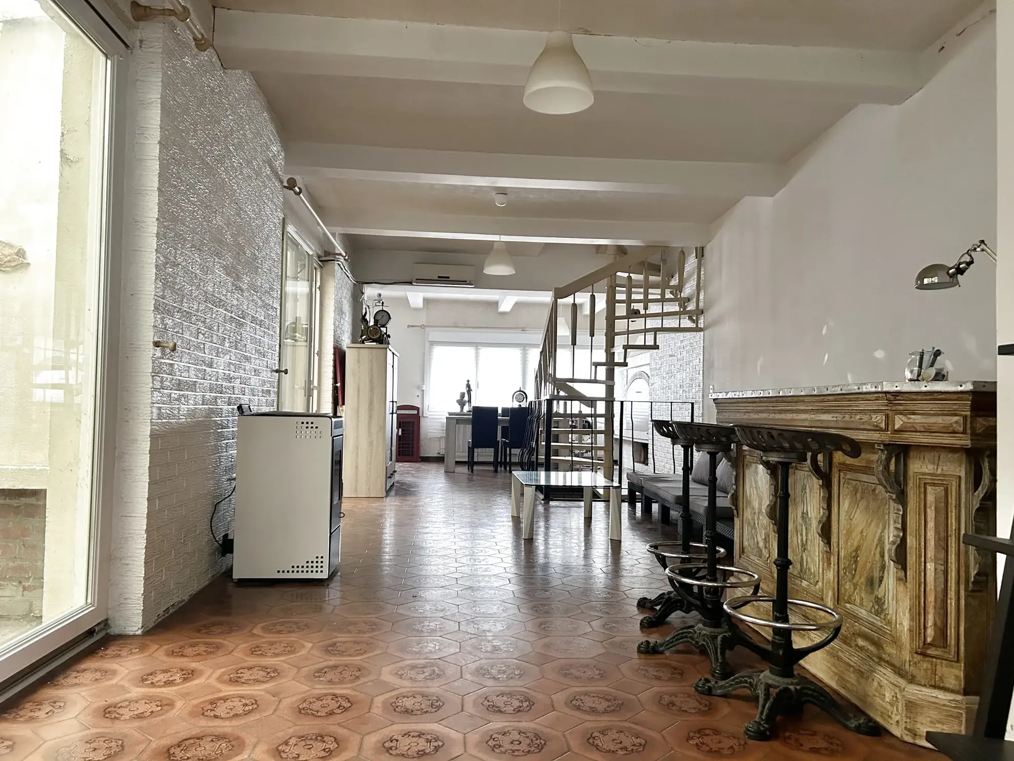 Maison avec hangar à Henin Beaumont - 5 chambres, jardin et appartement indépendant 