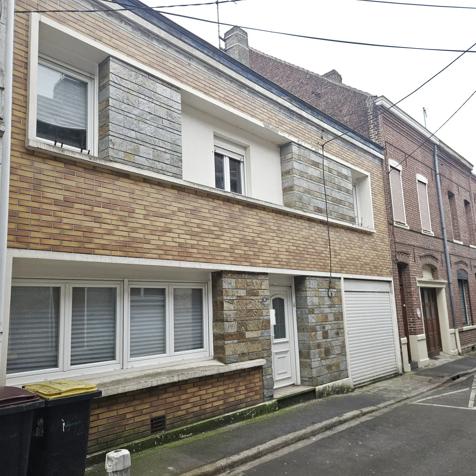 Maison avec hangar à Henin Beaumont - 5 chambres, jardin et appartement indépendant 