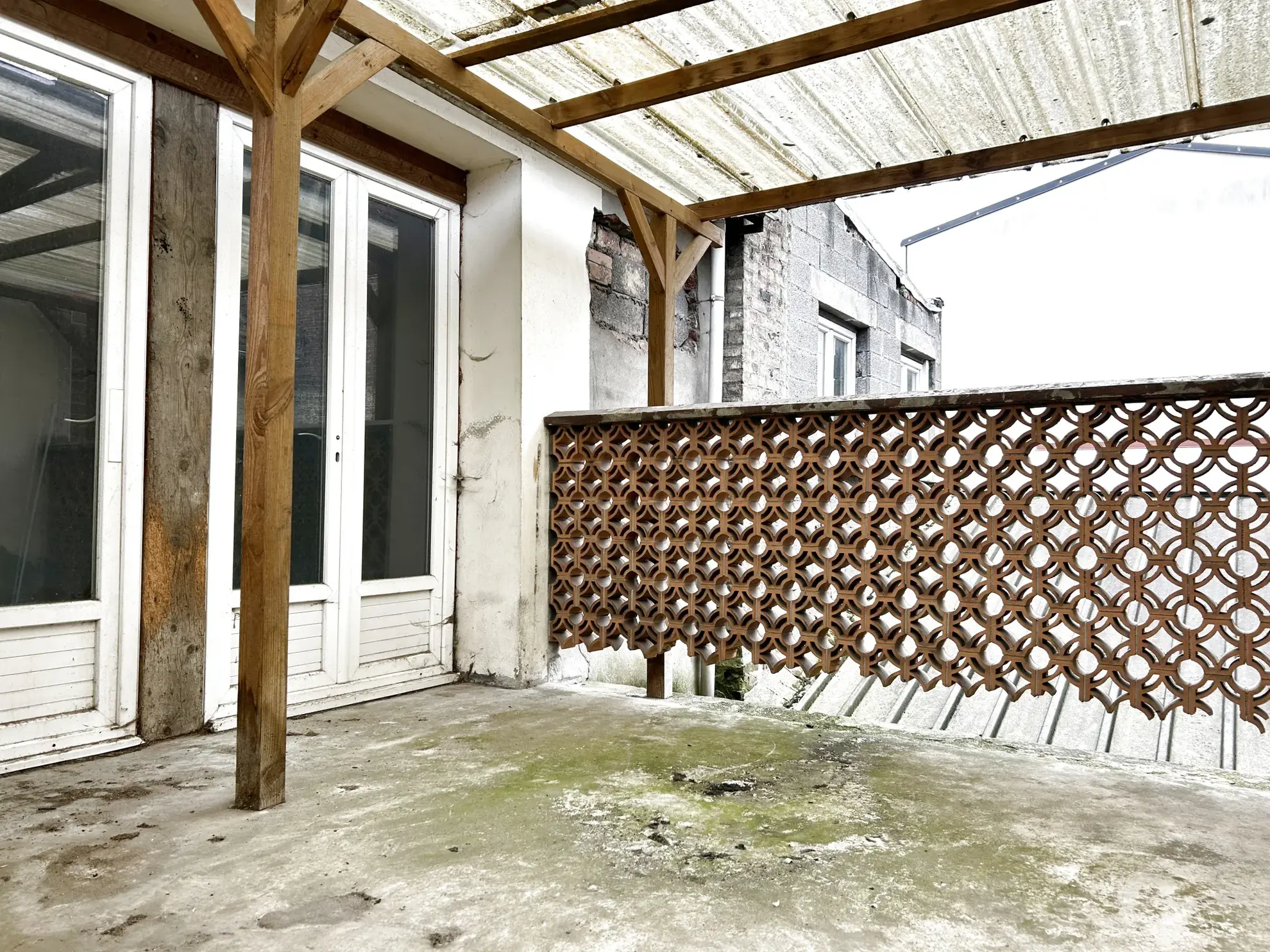 Maison avec hangar à Henin Beaumont - 5 chambres, jardin et appartement indépendant 