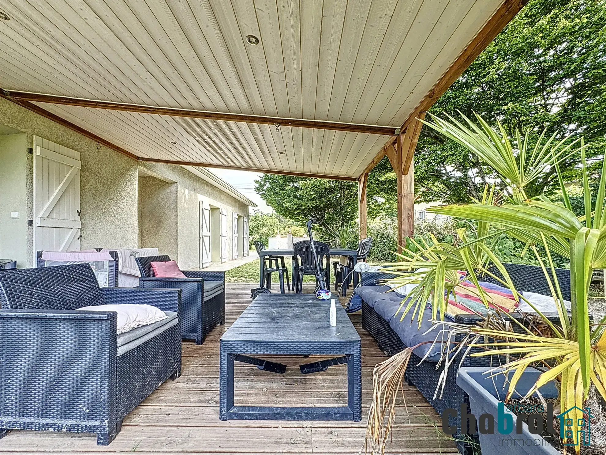 Maison familiale rénovée avec dépendances proche Montauban et Toulouse