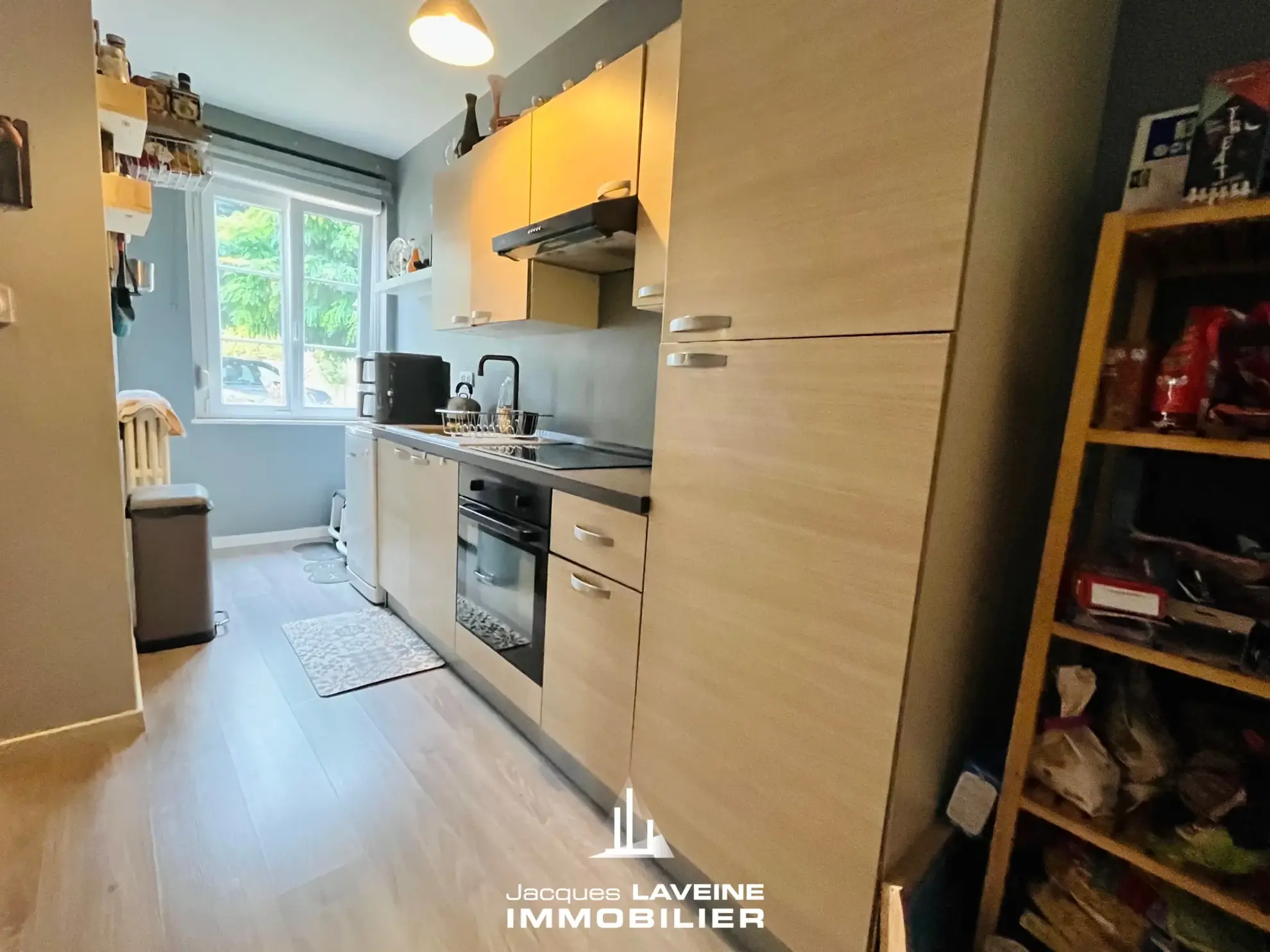 Maison mitoyenne rénovée à Marly avec jardin et 2 grandes chambres 