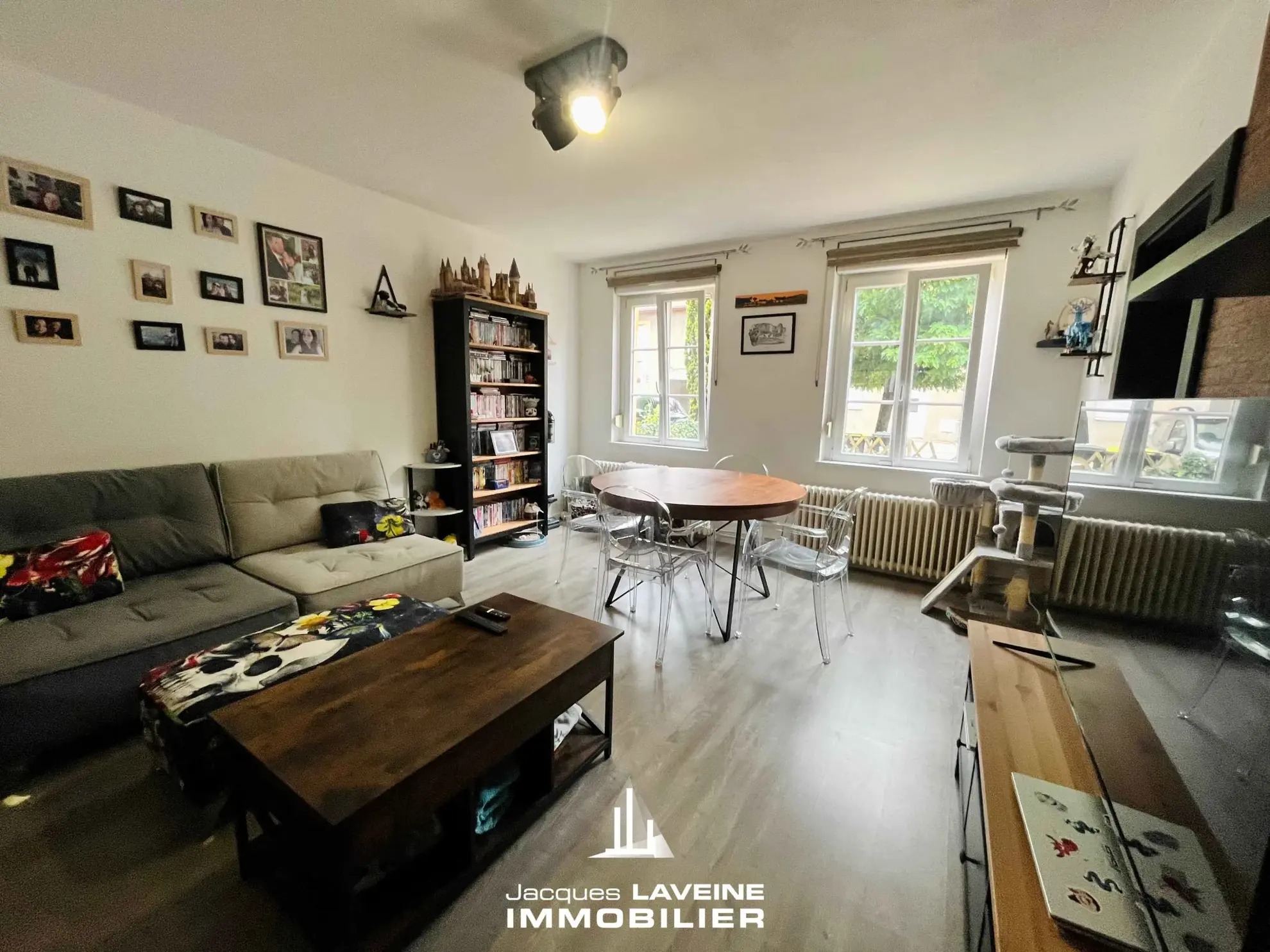 Maison mitoyenne rénovée à Marly avec jardin et 2 grandes chambres 