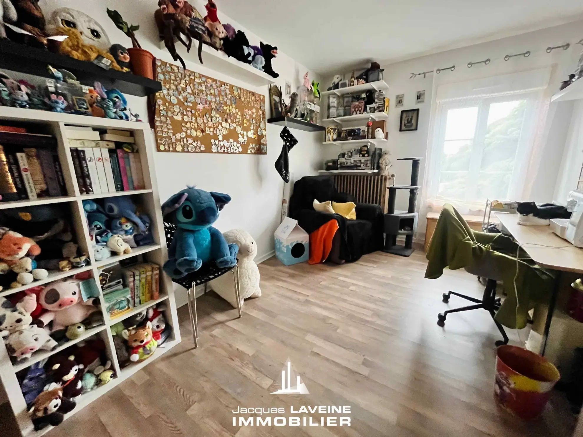 Maison mitoyenne rénovée à Marly avec jardin et 2 grandes chambres 