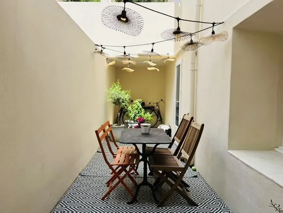 Appartement Type 2 rénové avec patio privé à Saint Pierre, Les Sables d'Olonne 